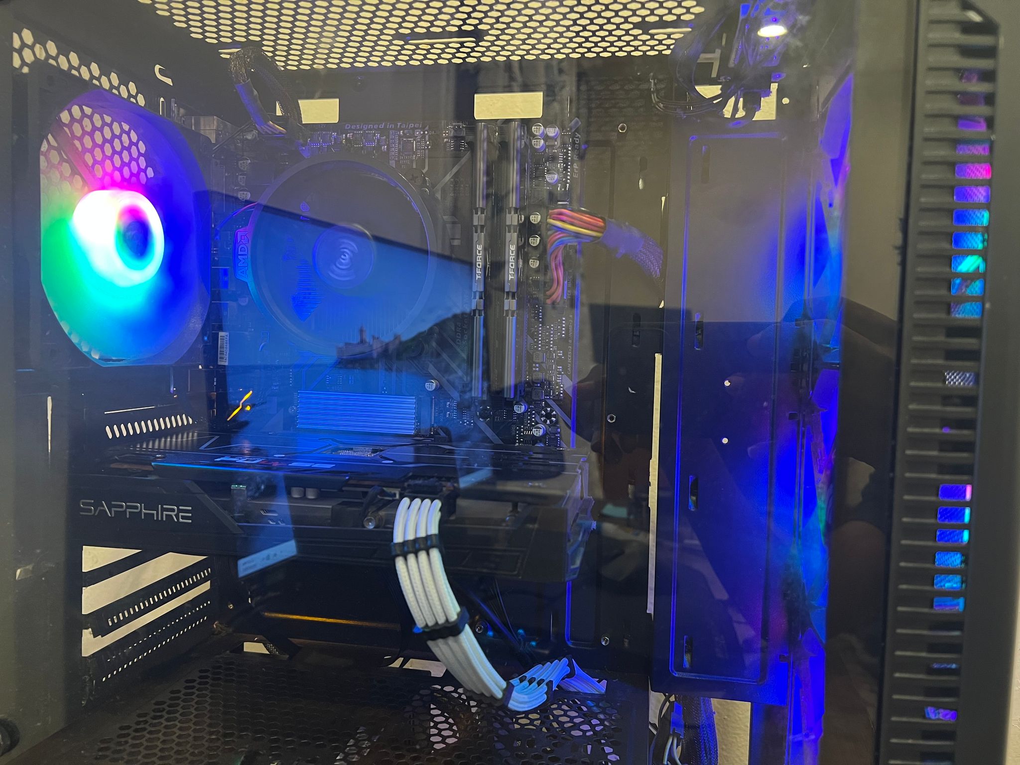 RX 5500xt | Ryzen 5 1600 | 16gb RAM | 512gb NVMe | Windows 11 | Budget Gaming PC