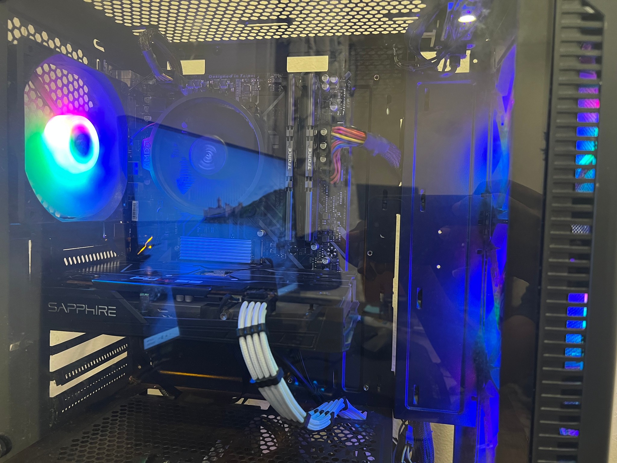 RX 5500xt | Ryzen 5 1600 | 16gb RAM | 512gb NVMe | Windows 11 | Budget Gaming PC
