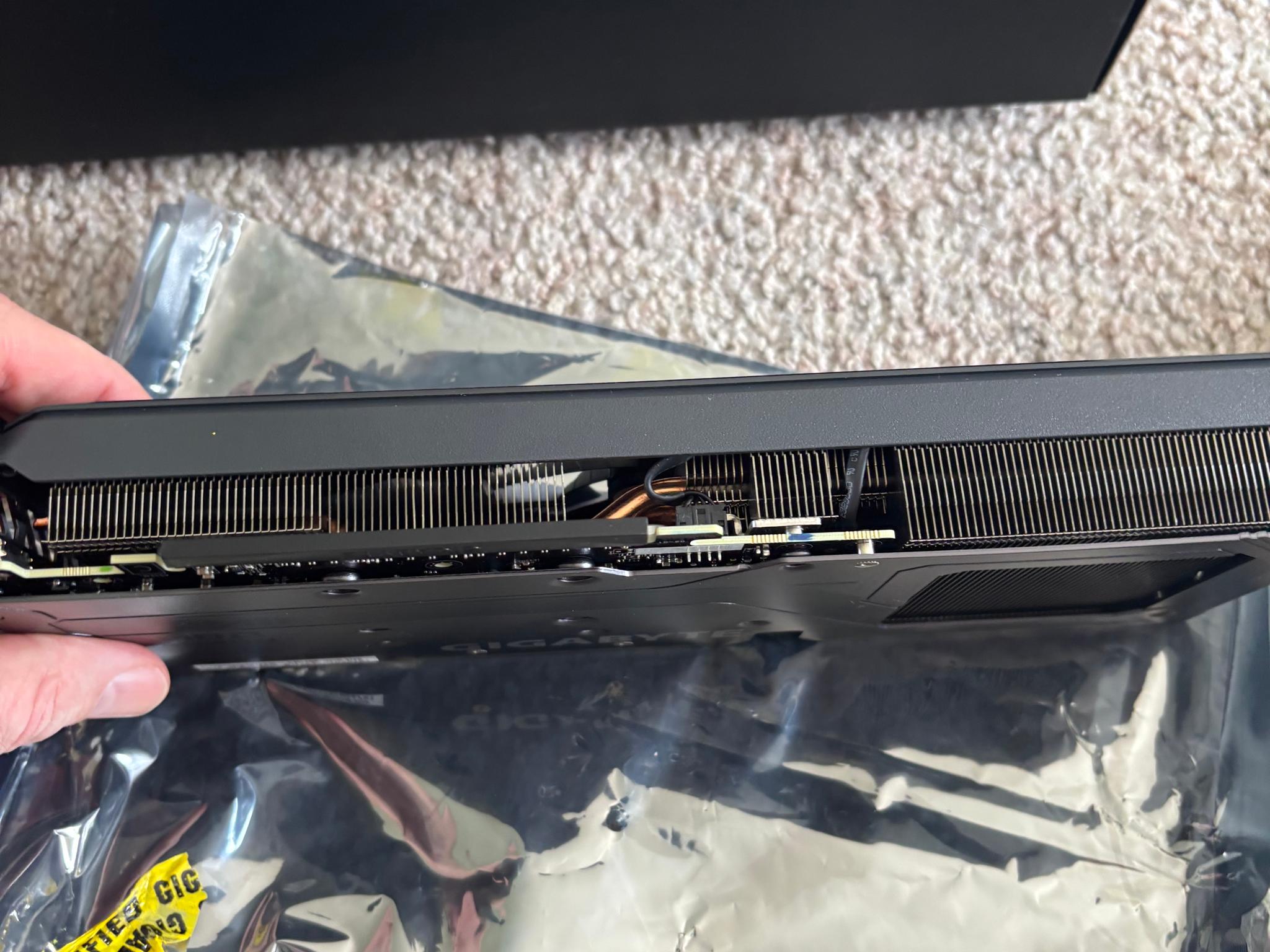 Gigabyte AMD Radeon RX 9060 XT Gaming OC 8 GB
