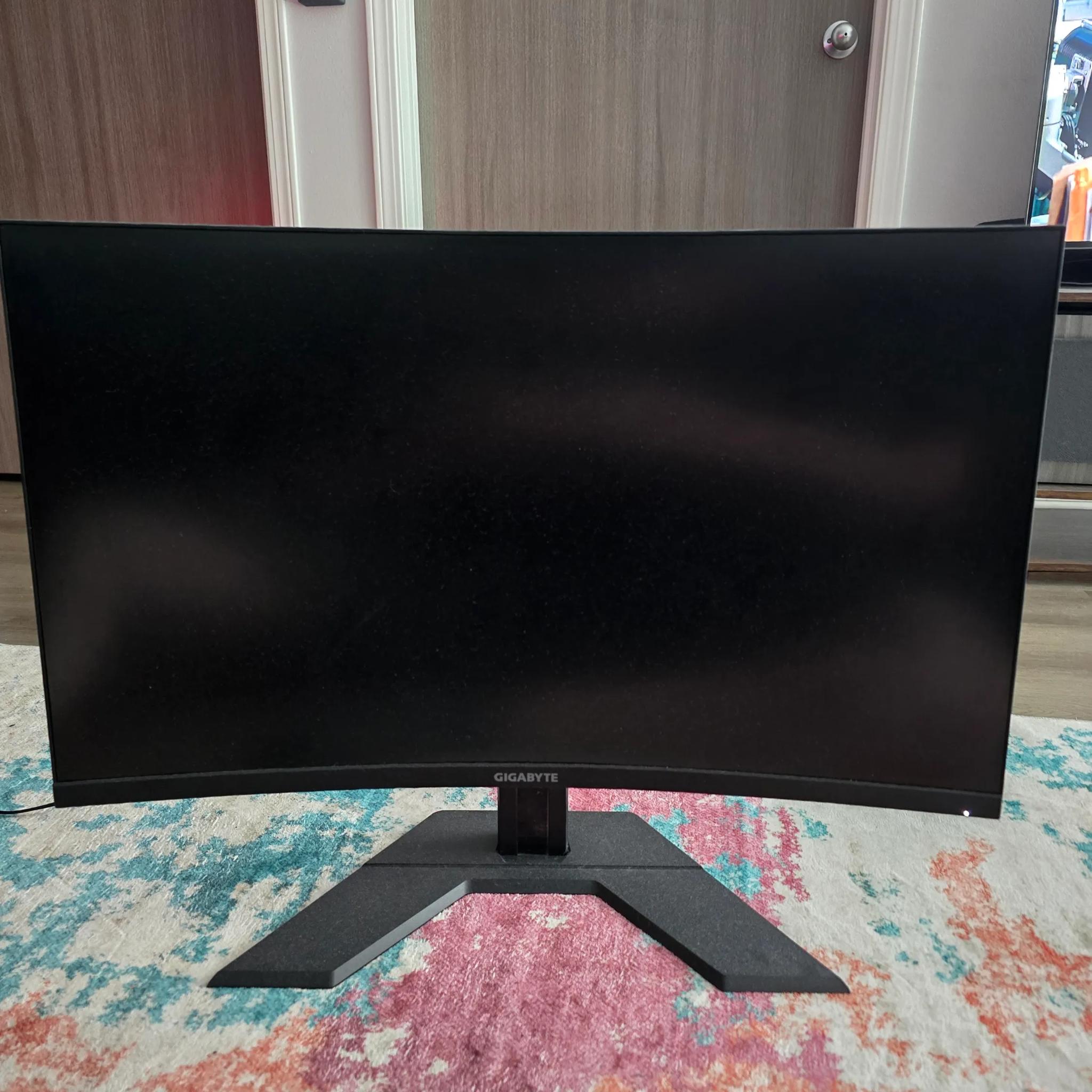 32 Inch Gigabyte G32QC Monitor 1440p 165hz