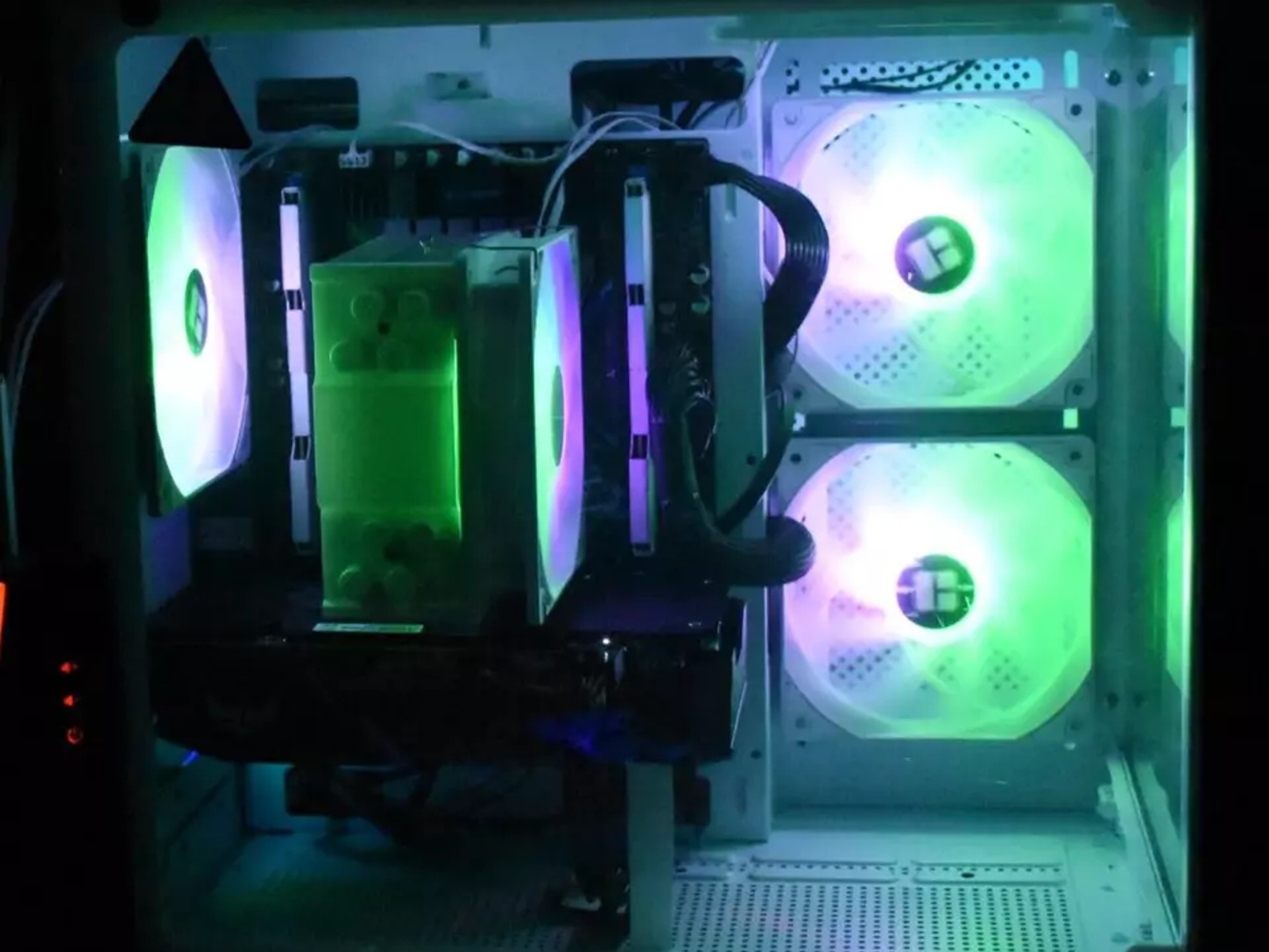 GAMING PC INTEL XEON 16 GB RAM GTX 1650 OC 4GB 1TR NVME SPEAKERS +KEYBOARD MOUSE