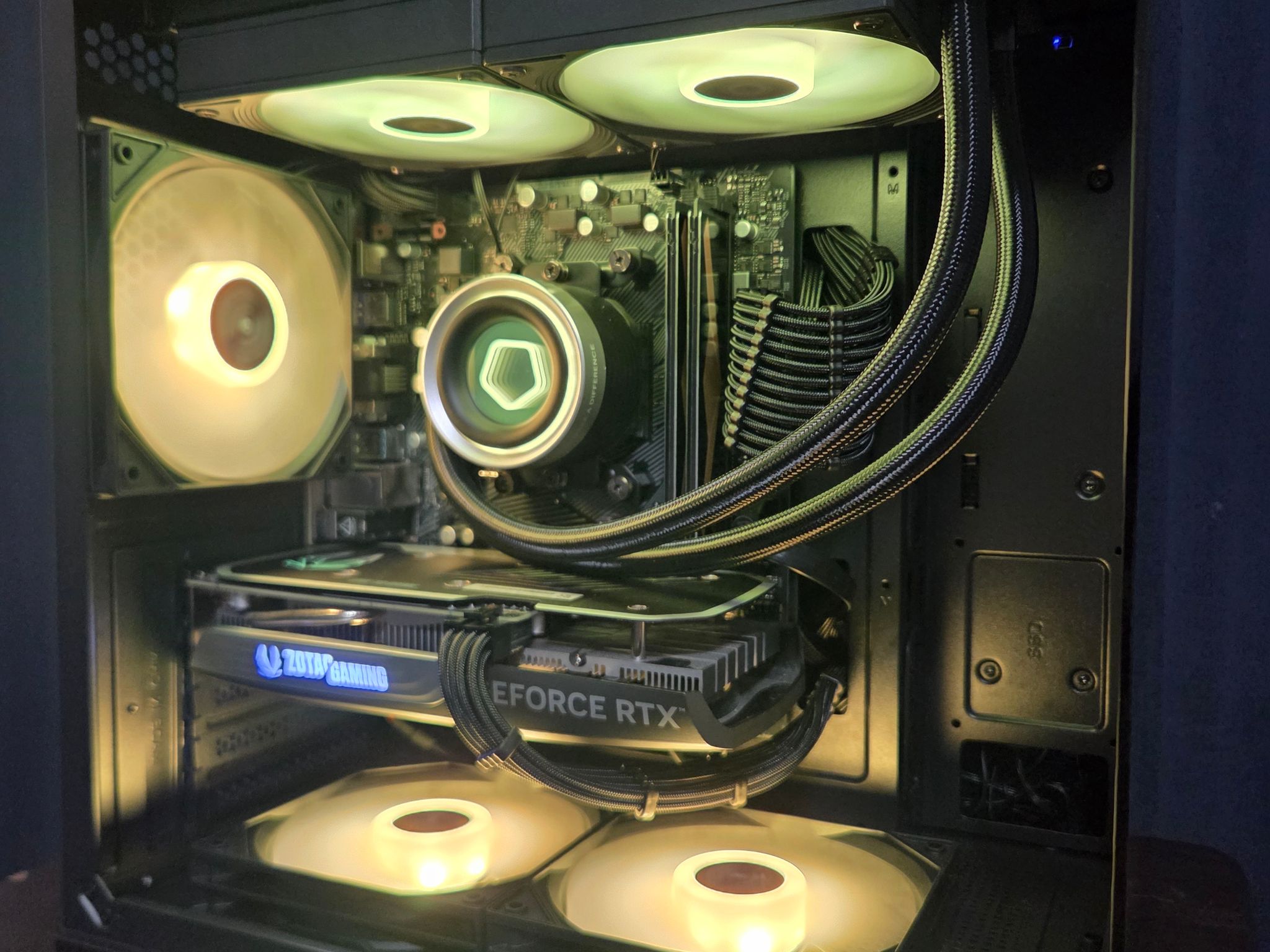 GeForce RTX 4060 Custom Gaming PC - Ryzen 5 5600, 16GB RAM