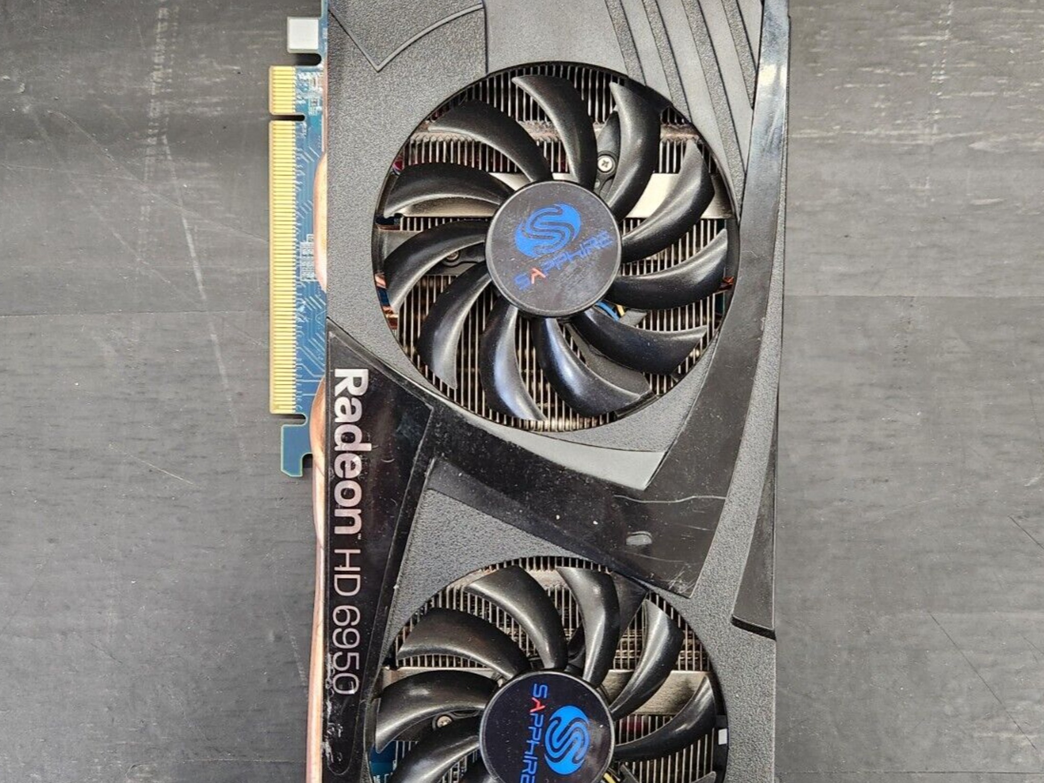 Sapphire Radeon HD 6950 2GB GDDR5 Graphics Card - DisplayPort, HDMI, DVI