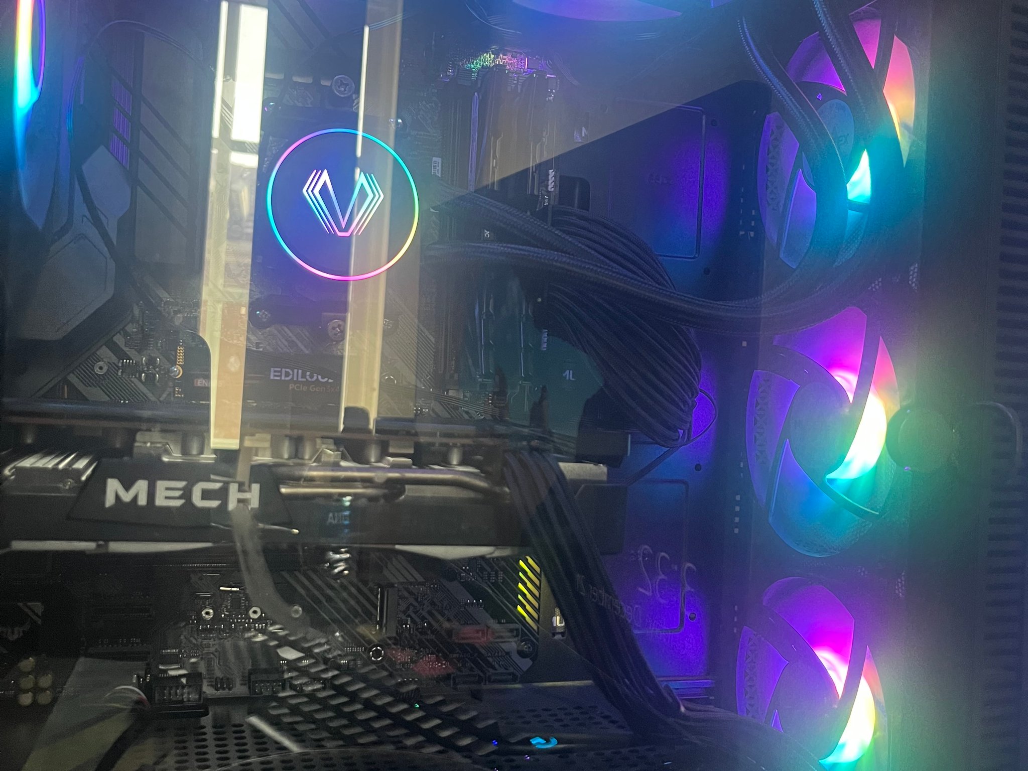 Gaming PC Ryzen 5 5600X & MSI Radeon RX 6600 MECH 2X 8G