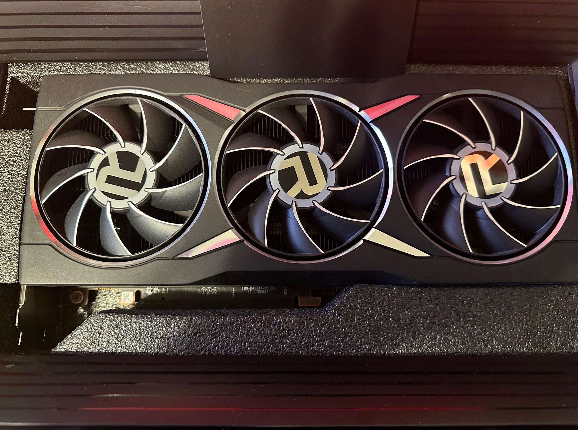AMD Radeon RX 6800 XT 16GB Midnight Black Reference Edition