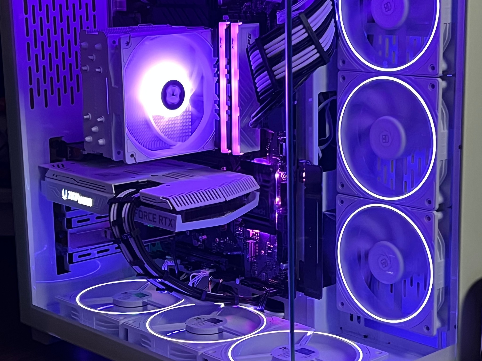 (ARTIC ICE) 1440p content creation pc with a fast 10 core I5 12600kf and 3060 12g Black friday deal
