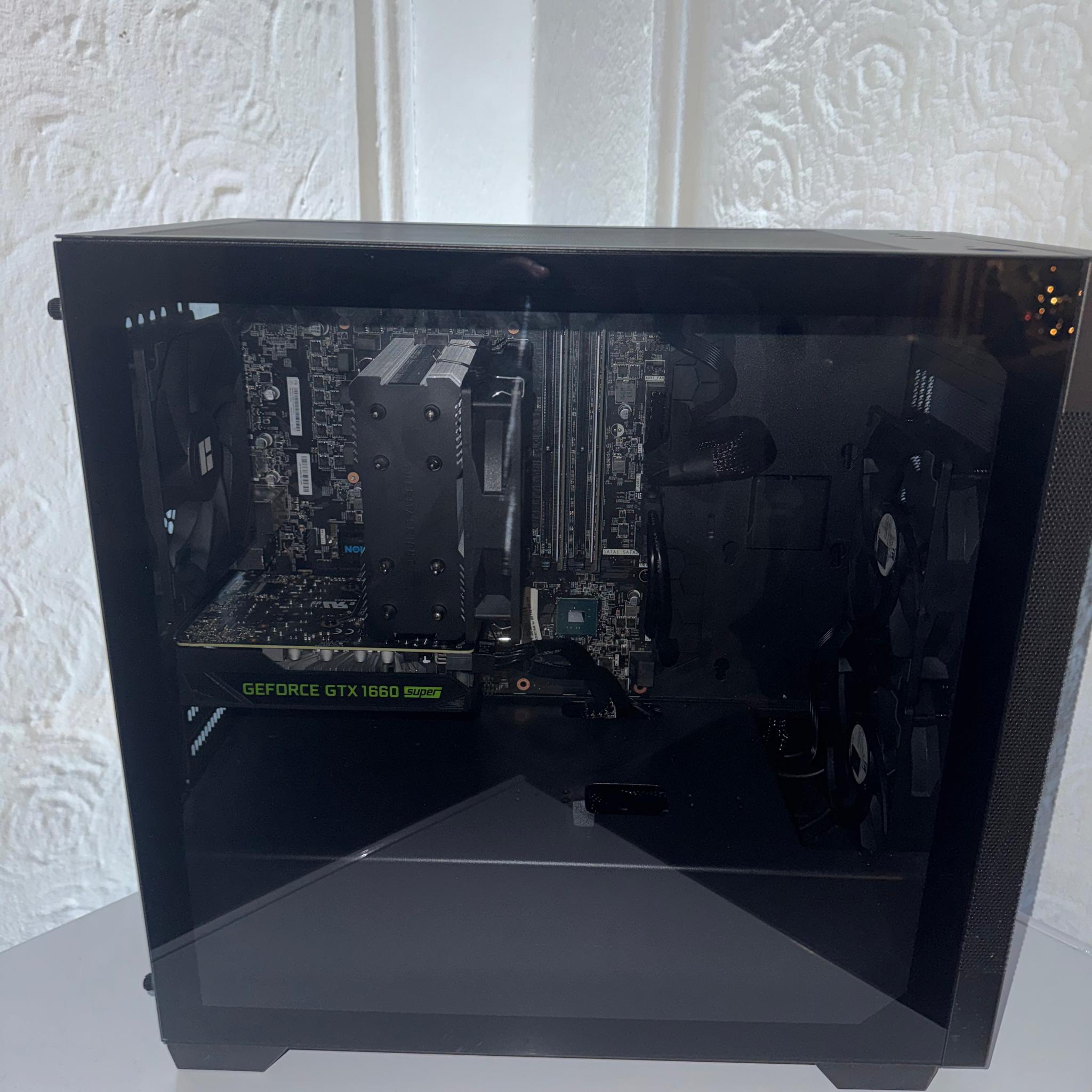 CUSTOM PC - GTX 1660 SUPER - Intel i5 10400F - MICRO ATX BLACKOUT
