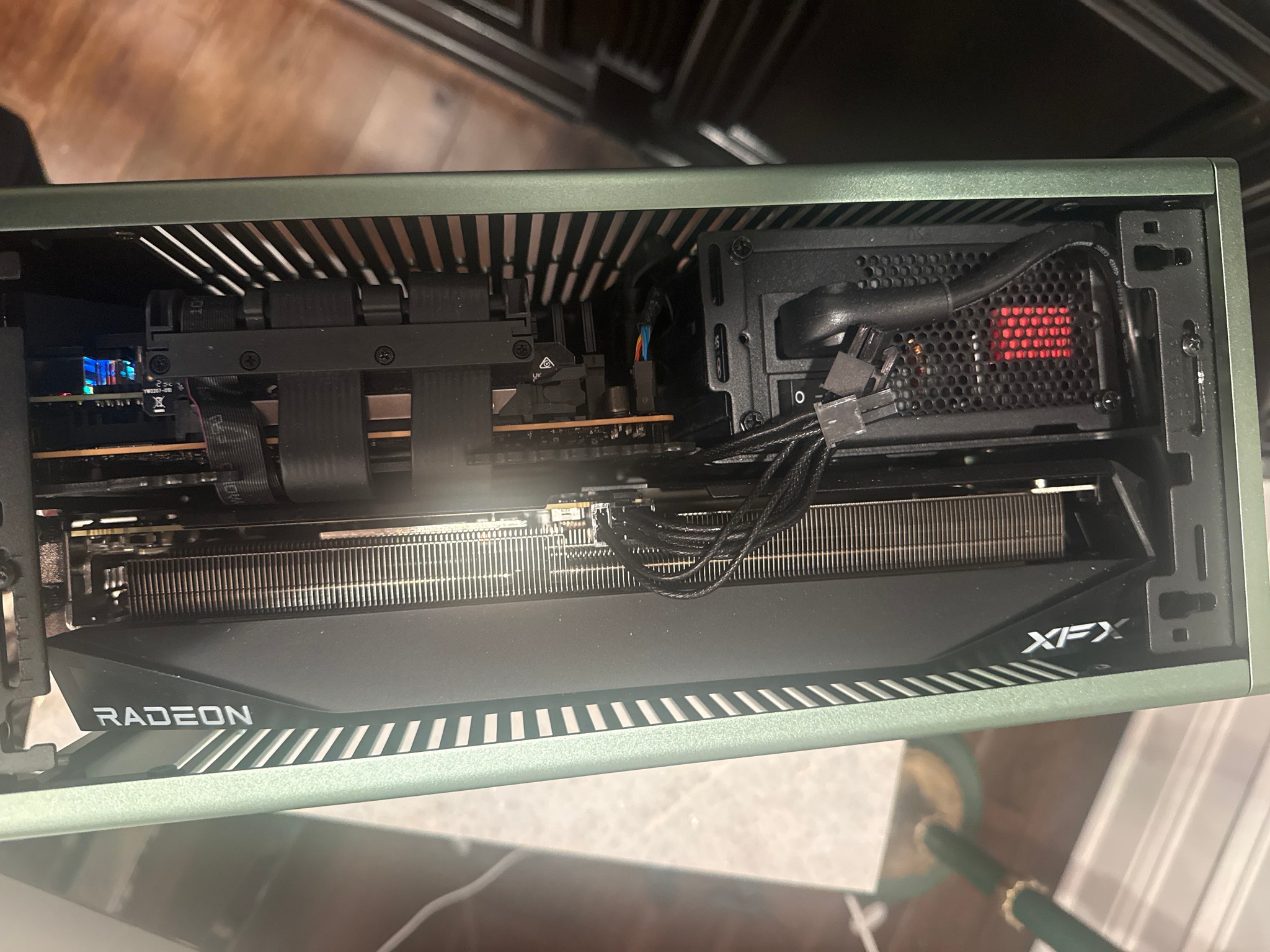 Radeon RX 9060 XT 16GB Custom Gaming PC - Ryzen 5 7600X