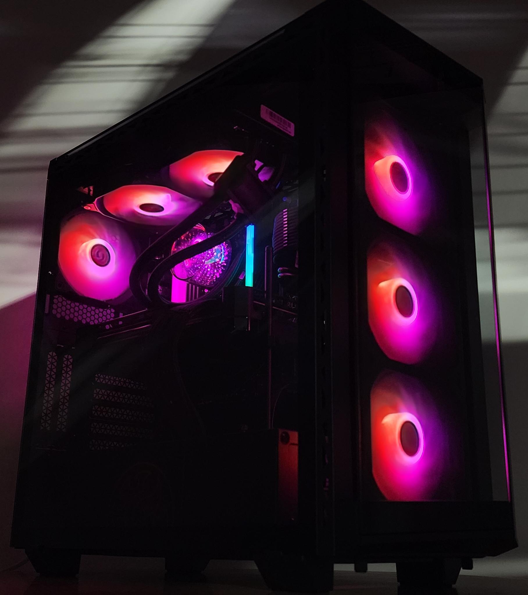 Gaming PC Ryzen 5 9600X 16GB RAM 1TB SSD RX 7700 XT 12GB Windows 11 Computer