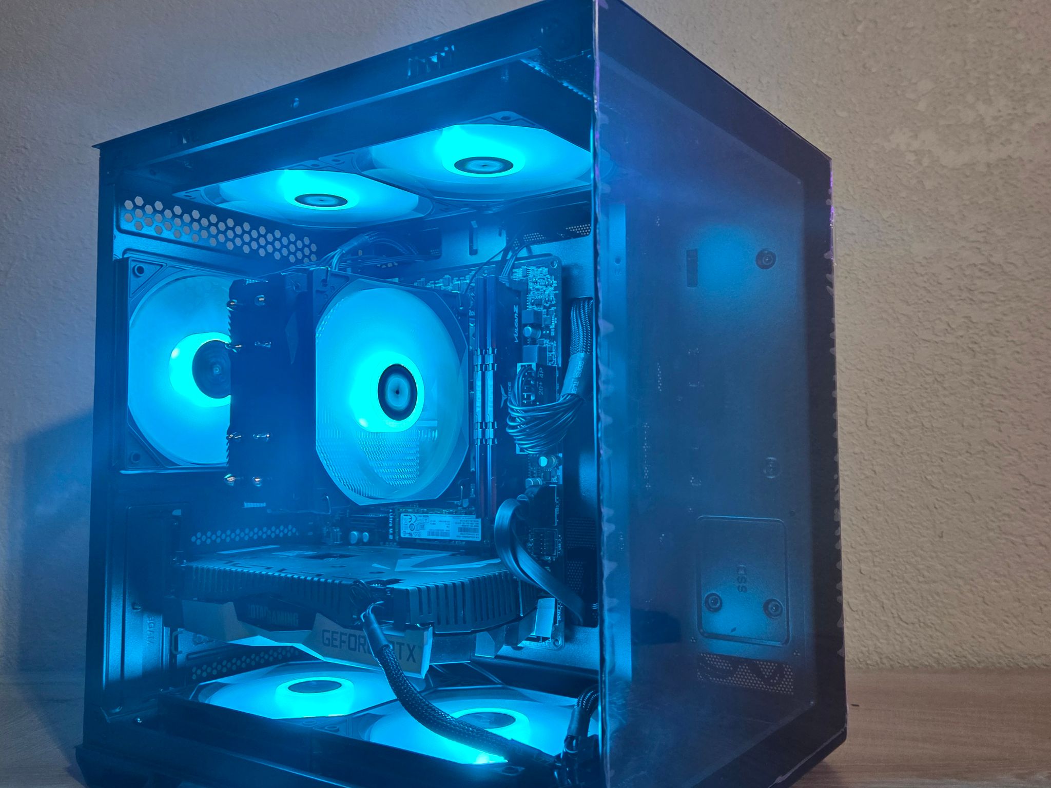 ShadowStrike | RTX 2060 Gaming PC | Ryzen 5 2600X | 16GB RAM | 500GB SSD🖤🖤
