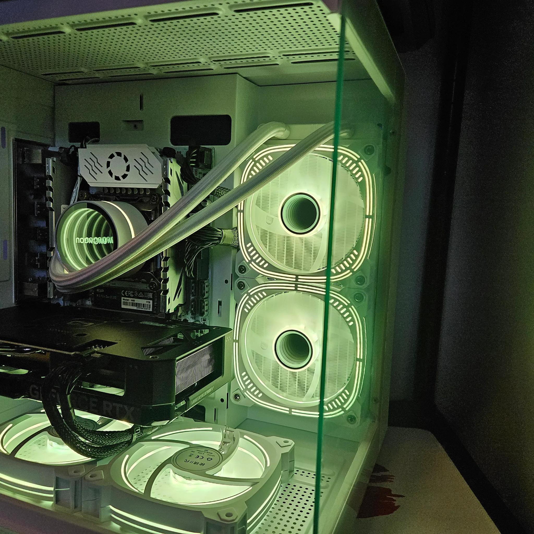 Arctic BEAST intel 14 core / 64GB RAM / 1TB SSD / RTX 4060TI