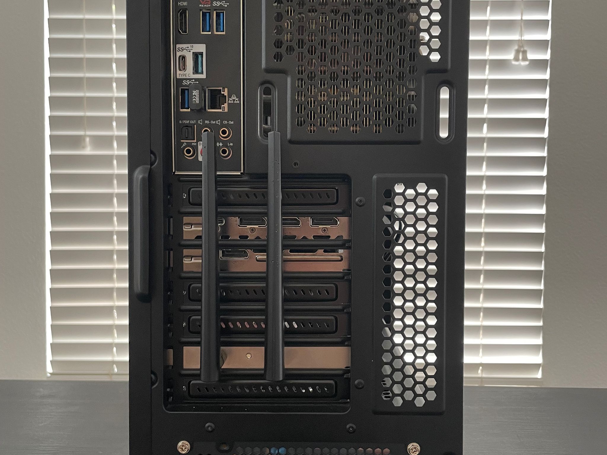 Gaming Computer | Ryzen 5 3600 | GeForce RTX 2070 Super | 32GB DDR4 | 2TB HDD | 512GB SSD