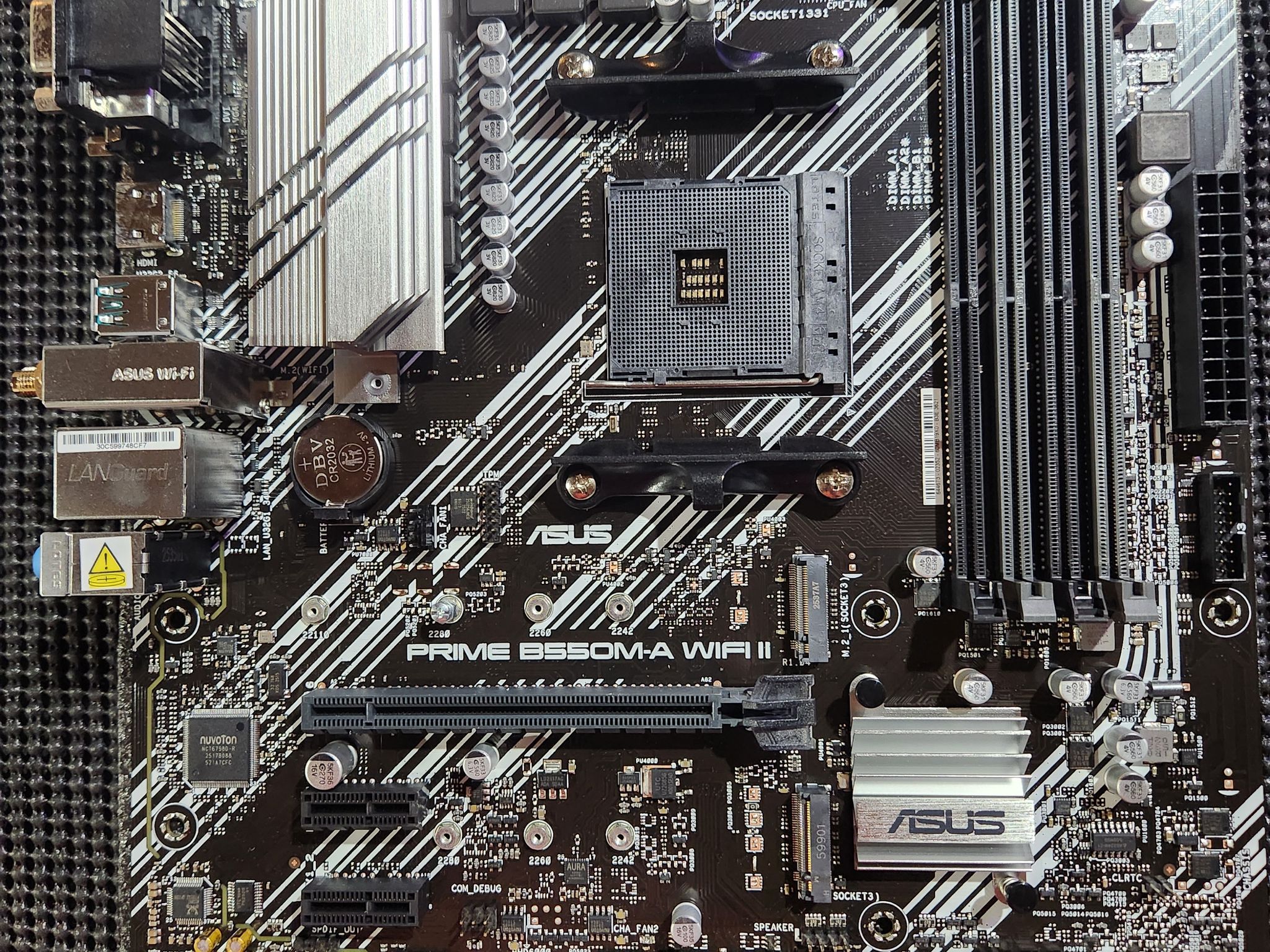 Asrock B450m ac/ r2.0  and 16gb ddr4 ram Bundle