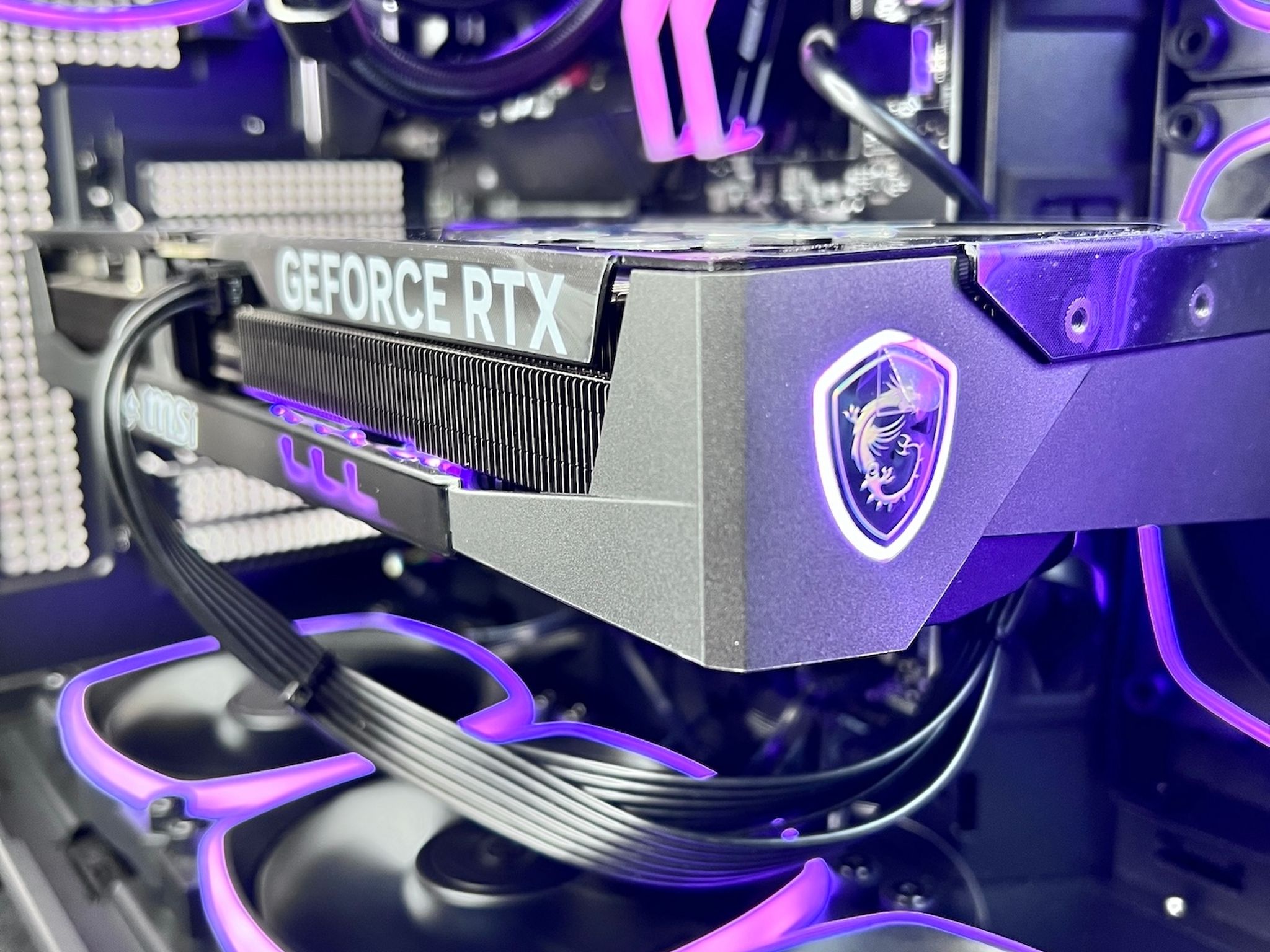 AMD Ryzen 7 7800X3D/RTX 5070 Ti 32GB DDR5 RAM 2TB M.2 Win 11 Pro