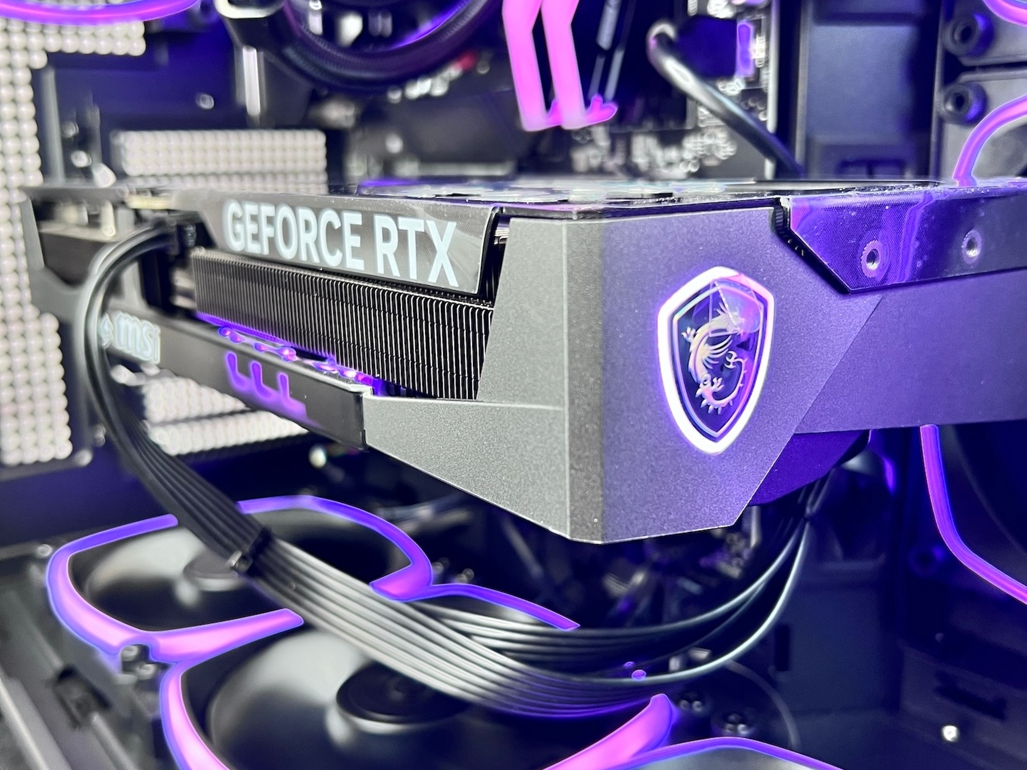 AMD Ryzen 7 7800X3D/RTX 5070 Ti 32GB DDR5 RAM 2TB M.2 Win 11 Pro