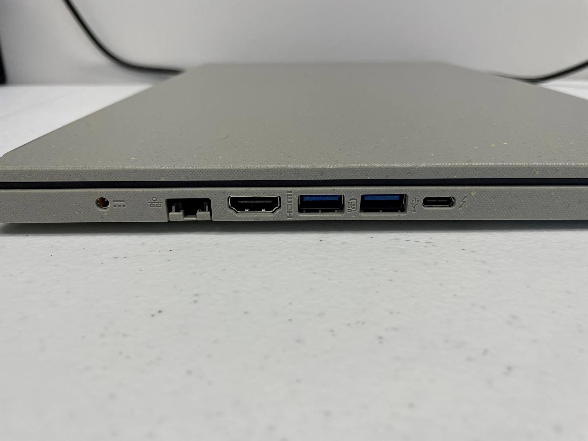 Acer Aspire Vero + Dell Thunderbolt Dock