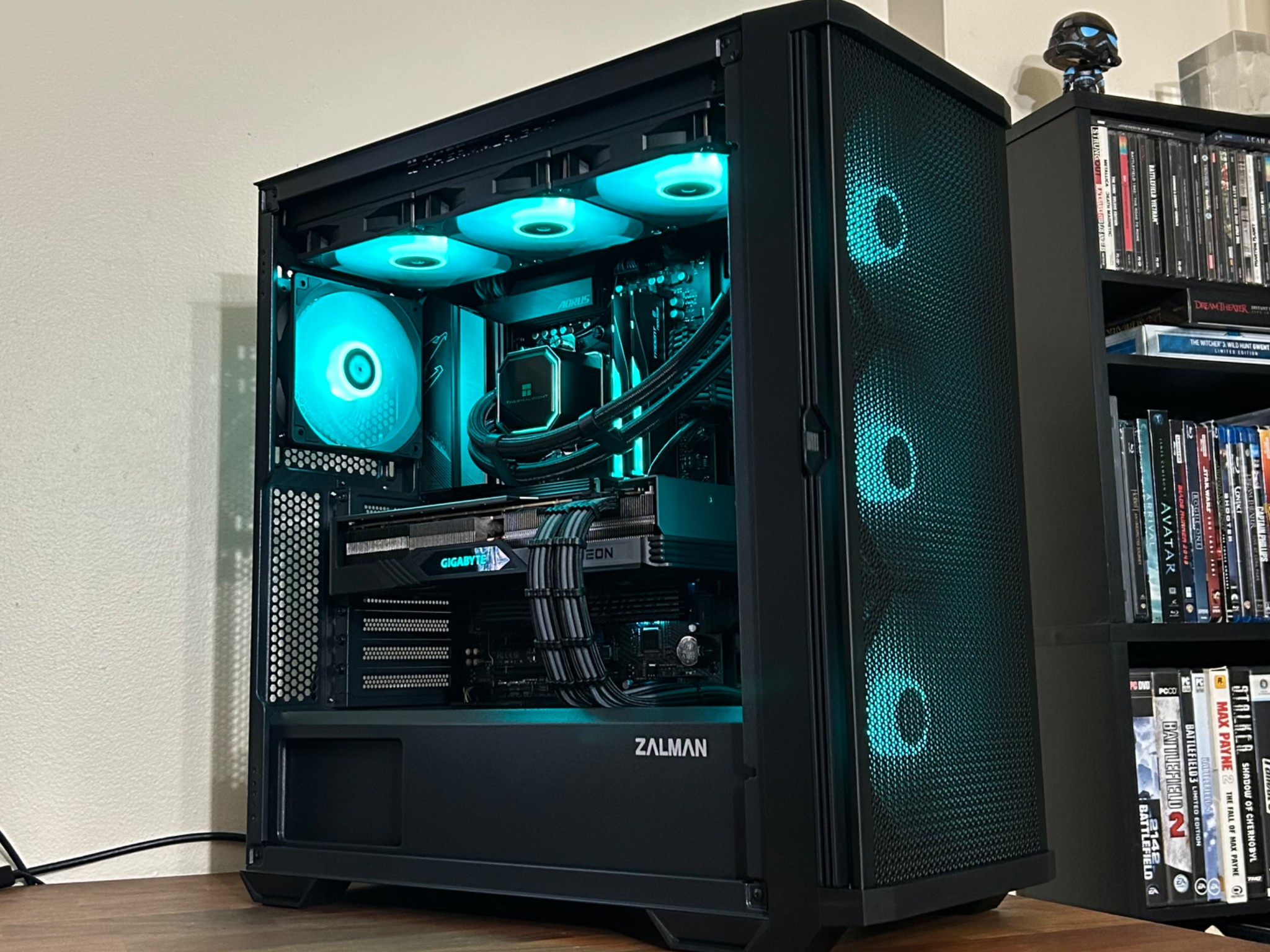 RX 7800XT 16GB | Ryzen 5 9600X | 1TB SSD | 32GB DDR5 6000MT/s | The Wingman RX