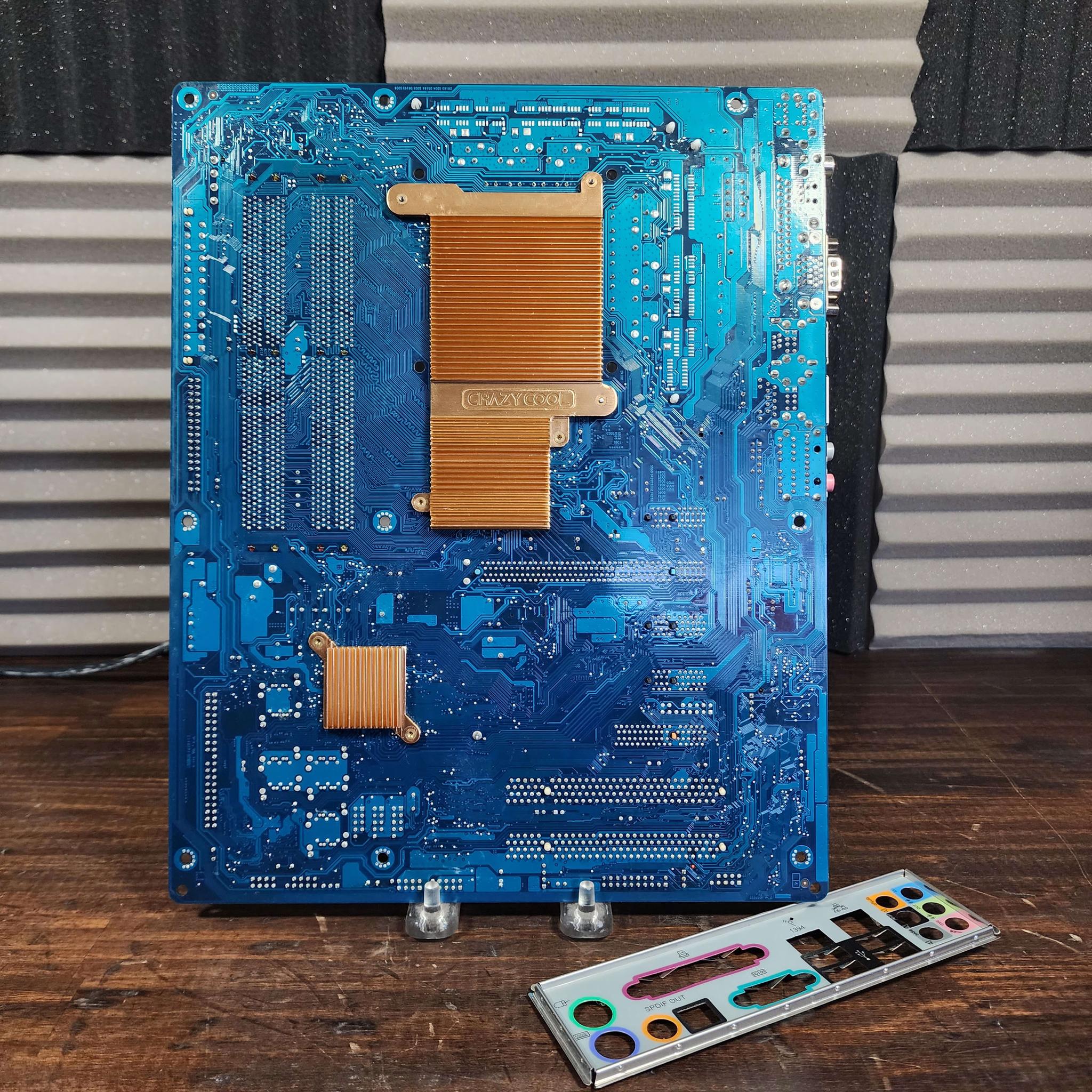 Gigabyte GA-965P-DQ6 // Intel Core 2 Quad Q9650 // Corsair XMS2 4x2GB 8GB 800MHz