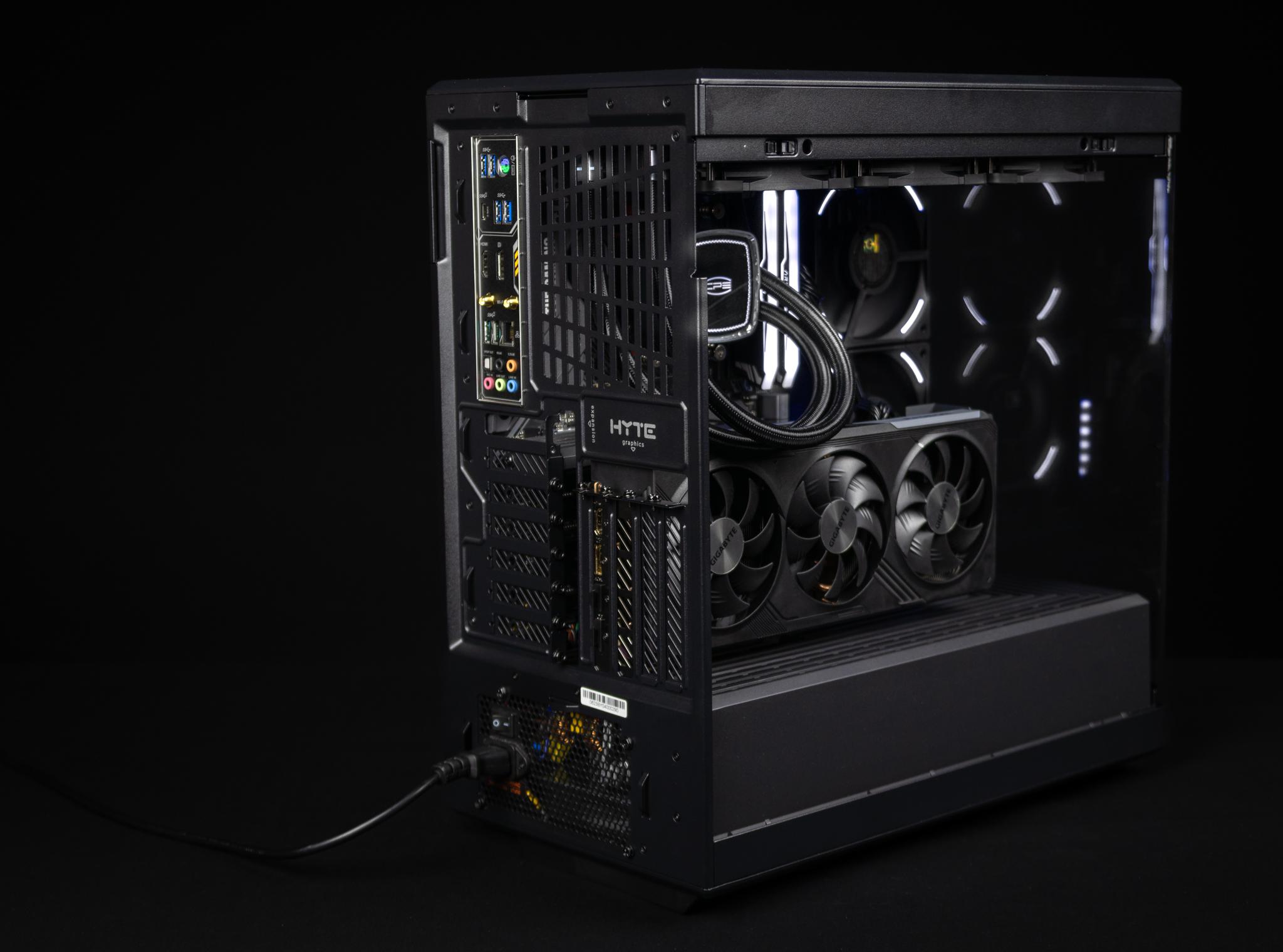 “Deuxdarc” RX 7700XT Ryzen 7 32GB Windows 11 2TB Workstation Gaming PC