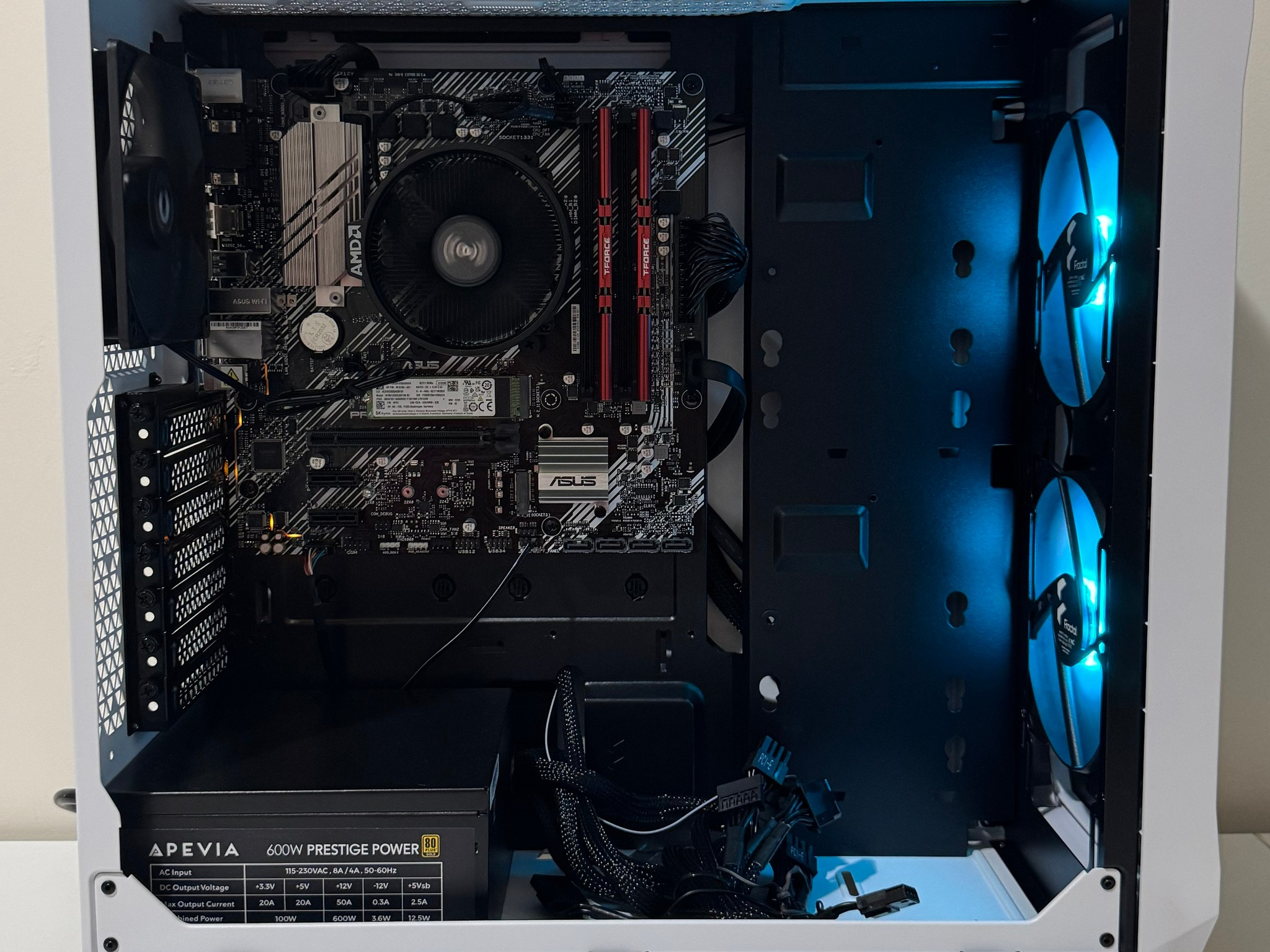 AMD Ryzen 5 5600G Gaming PC Radeon Vega 7 Graphics ASUS B550M-A B550 Fractal Design Focus 2 Case
