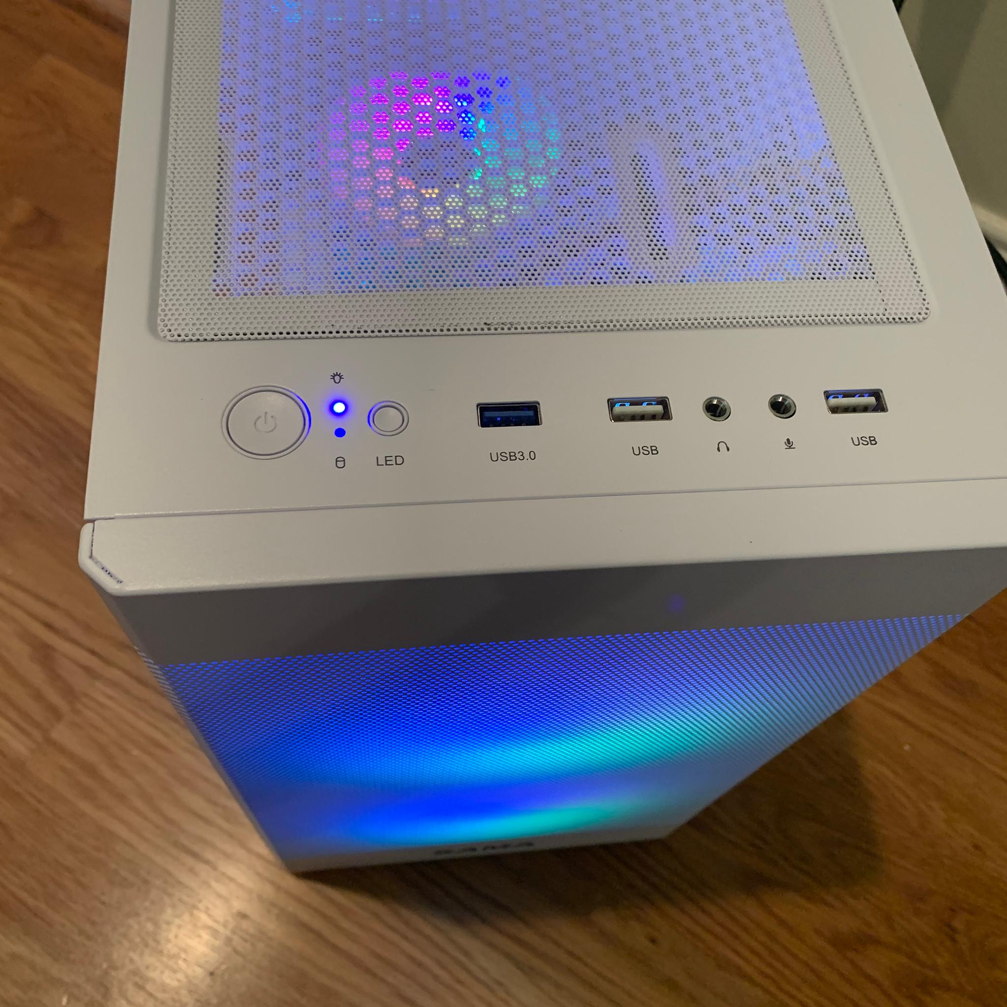 RYZEN 2300x RX 580 FORTNITE READY GAMING PC WHITE WiFi aRGB 16GB RAM 1000GB SSD WINDOWS 10