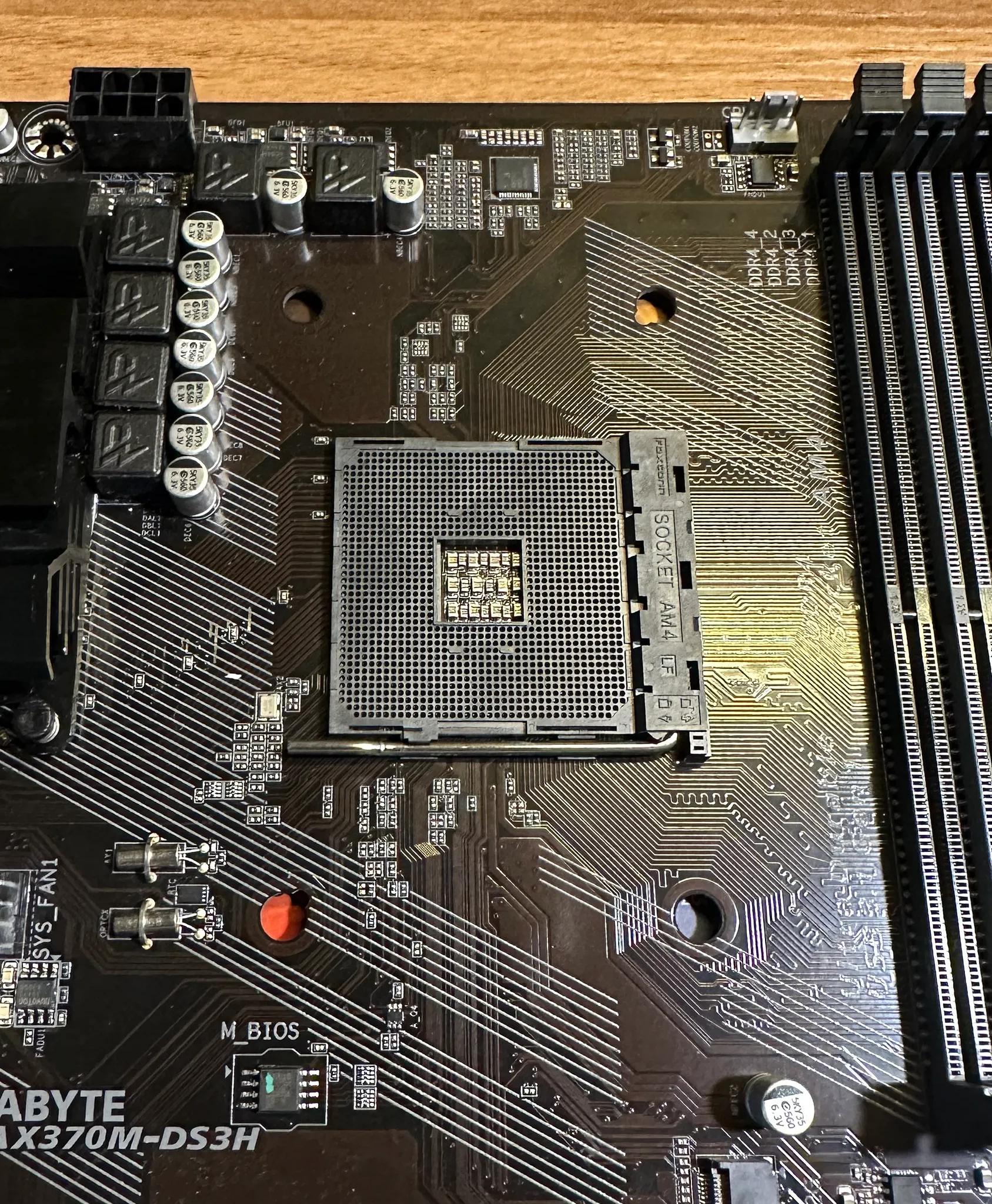 GIGABYTE AX370M-DS3H AMD AM4 MATX Desktop Motherboard (AS-IS) Free Shipping