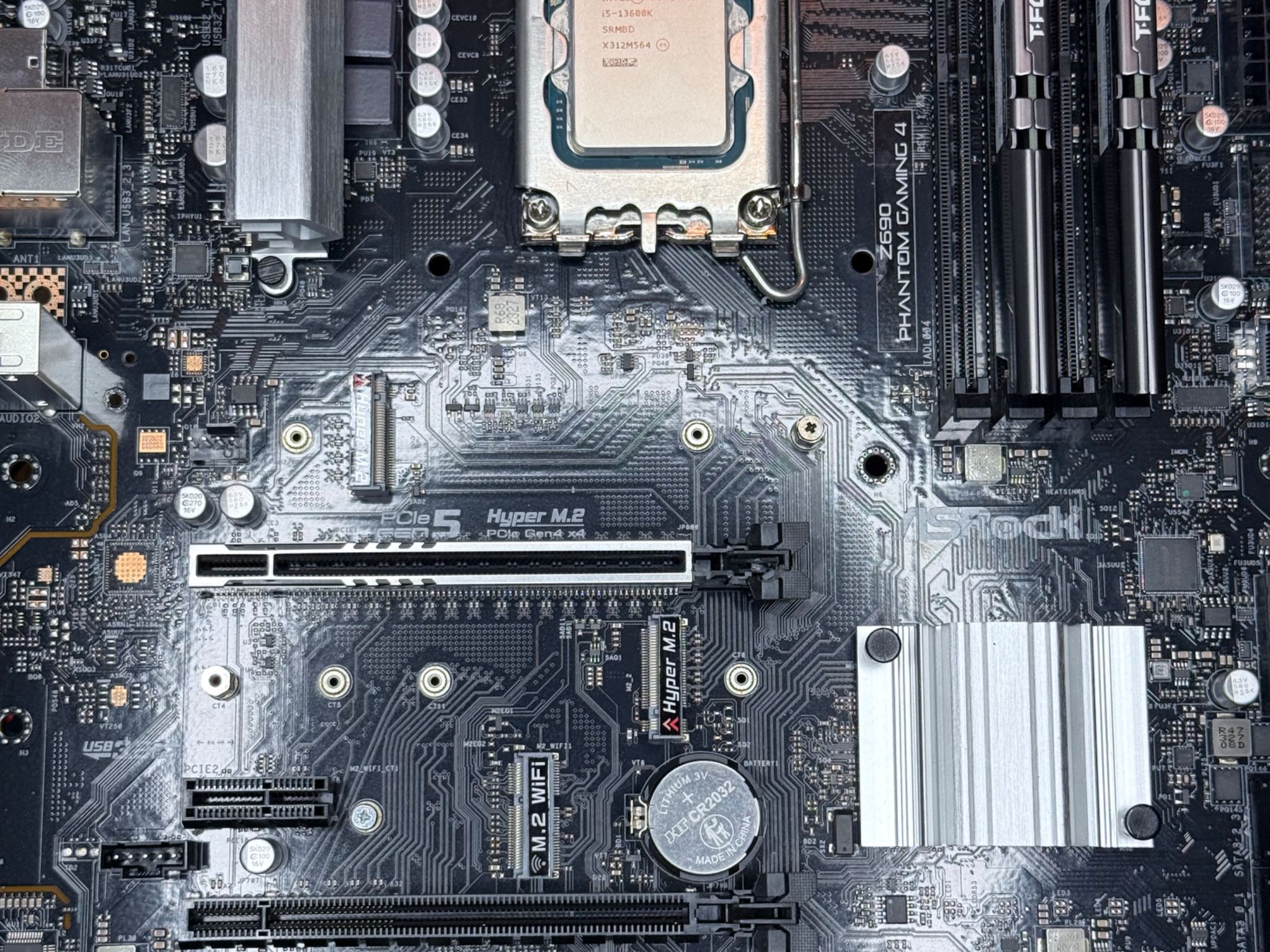 ASRock Z690 PG 4 D4+ i5 13600k+16gb 2x8GB DDR4 Teamgroup Vulcan 3600 CL 18