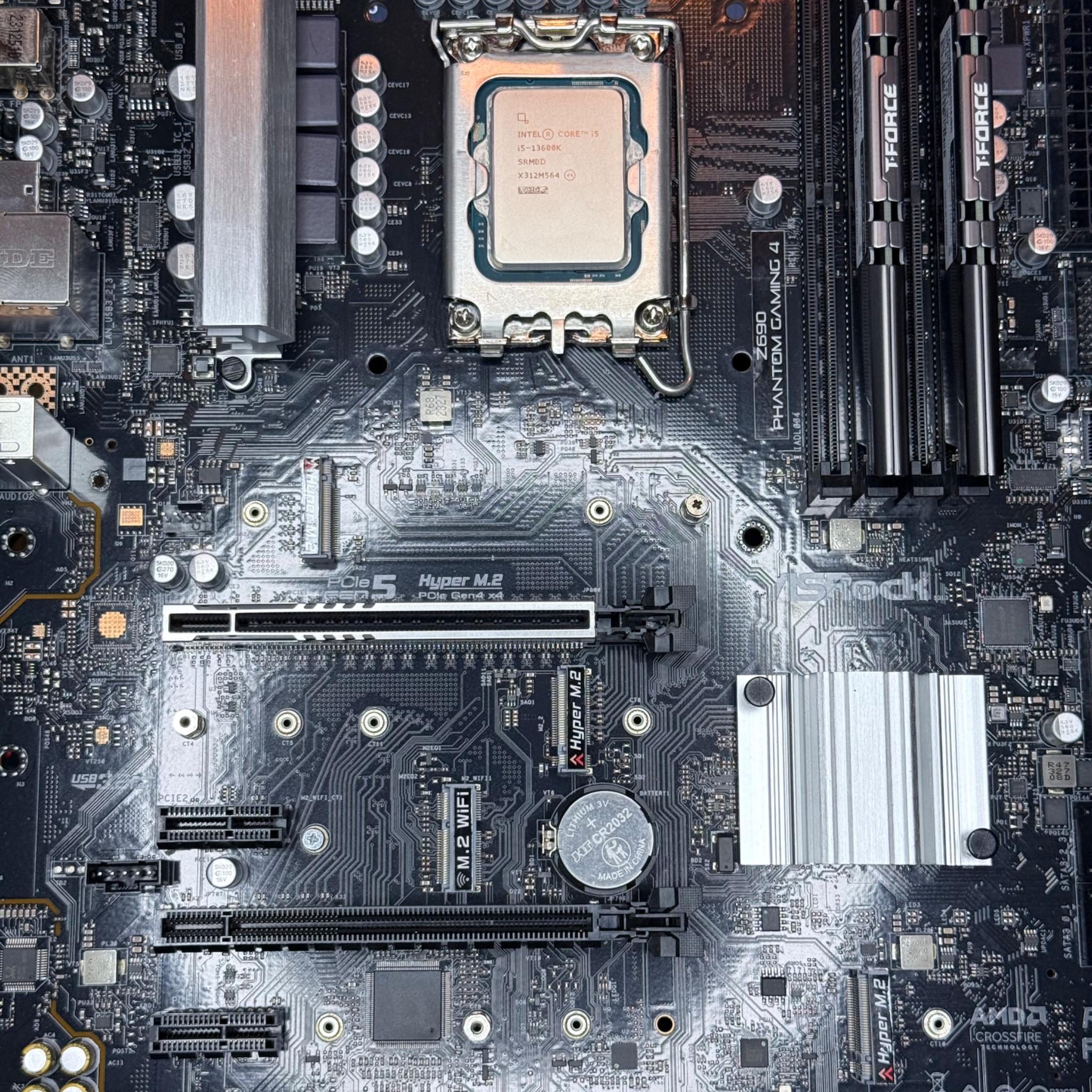 ASRock Z690 PG 4 D4+ i5 13600k+16gb 2x8GB DDR4 Teamgroup Vulcan 3600 CL 18