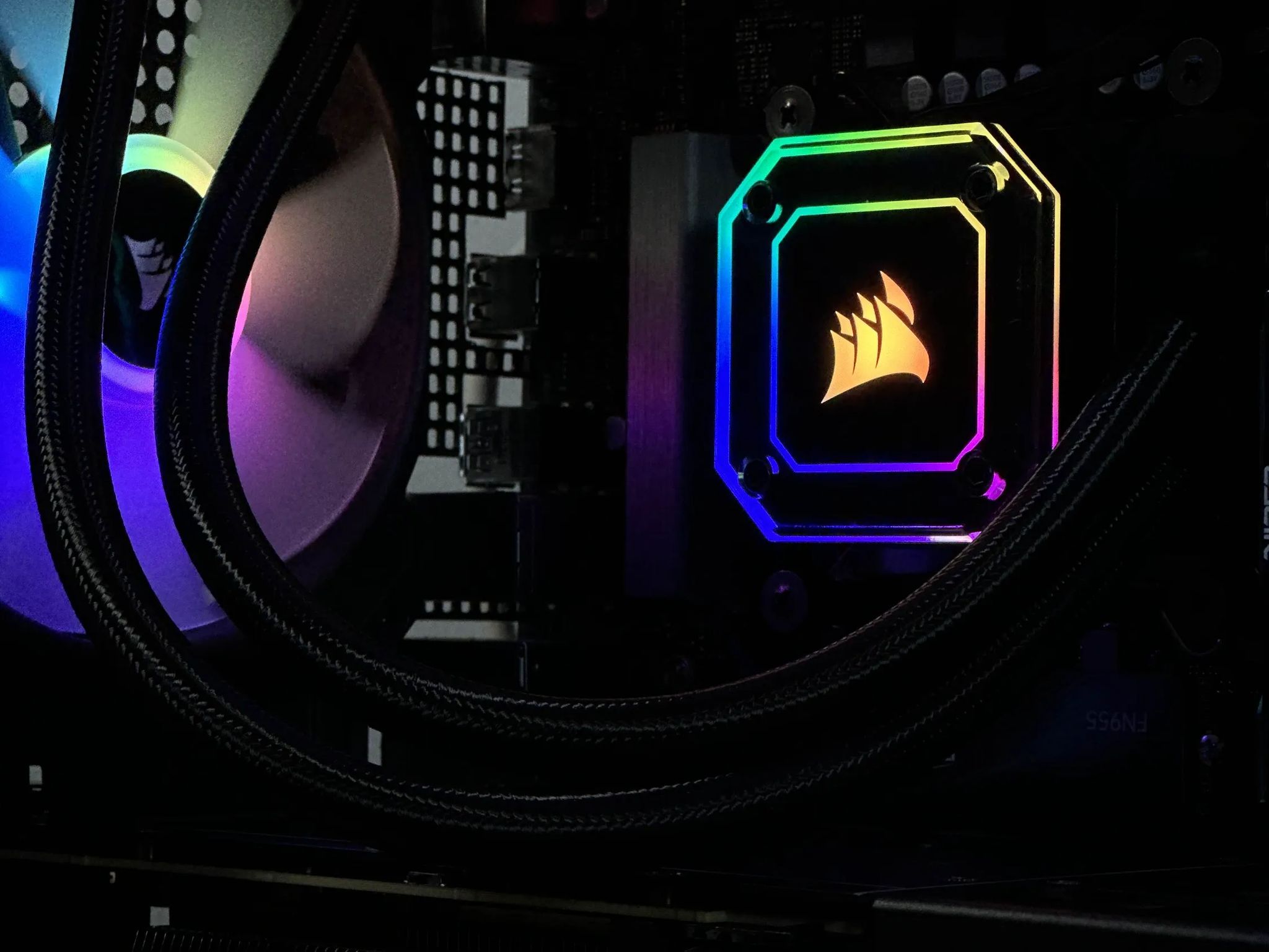 RTX 5060Ti 8GB | Intel i5 13600KF | 32GB DDR4 | 1TB SSD+2TB HDD | Win11 | WIFI+BT | Custom Gaming PC