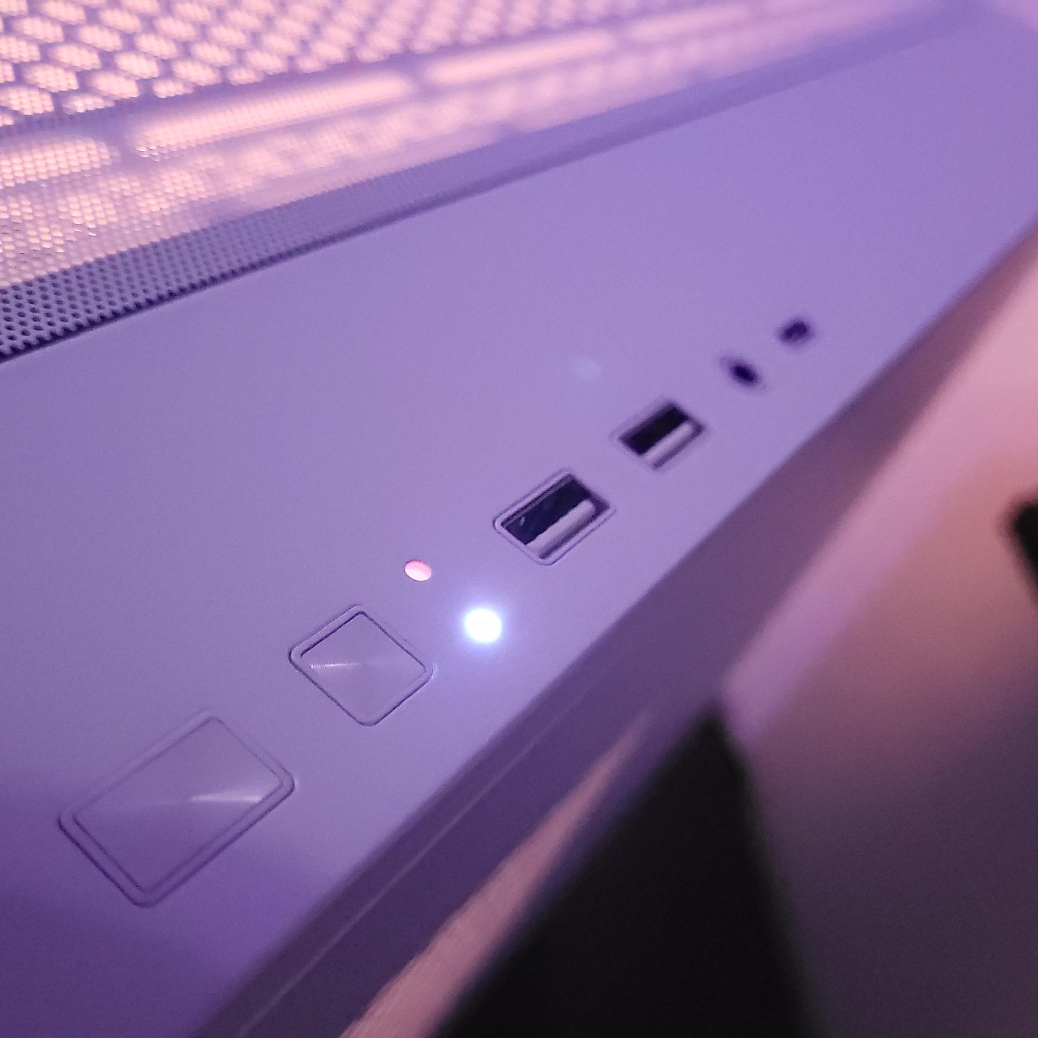White Gaming PC: RTX 3070 | I5 10400F | 32GB RAM | 1.25TB SSD | WiFi | ARGB
