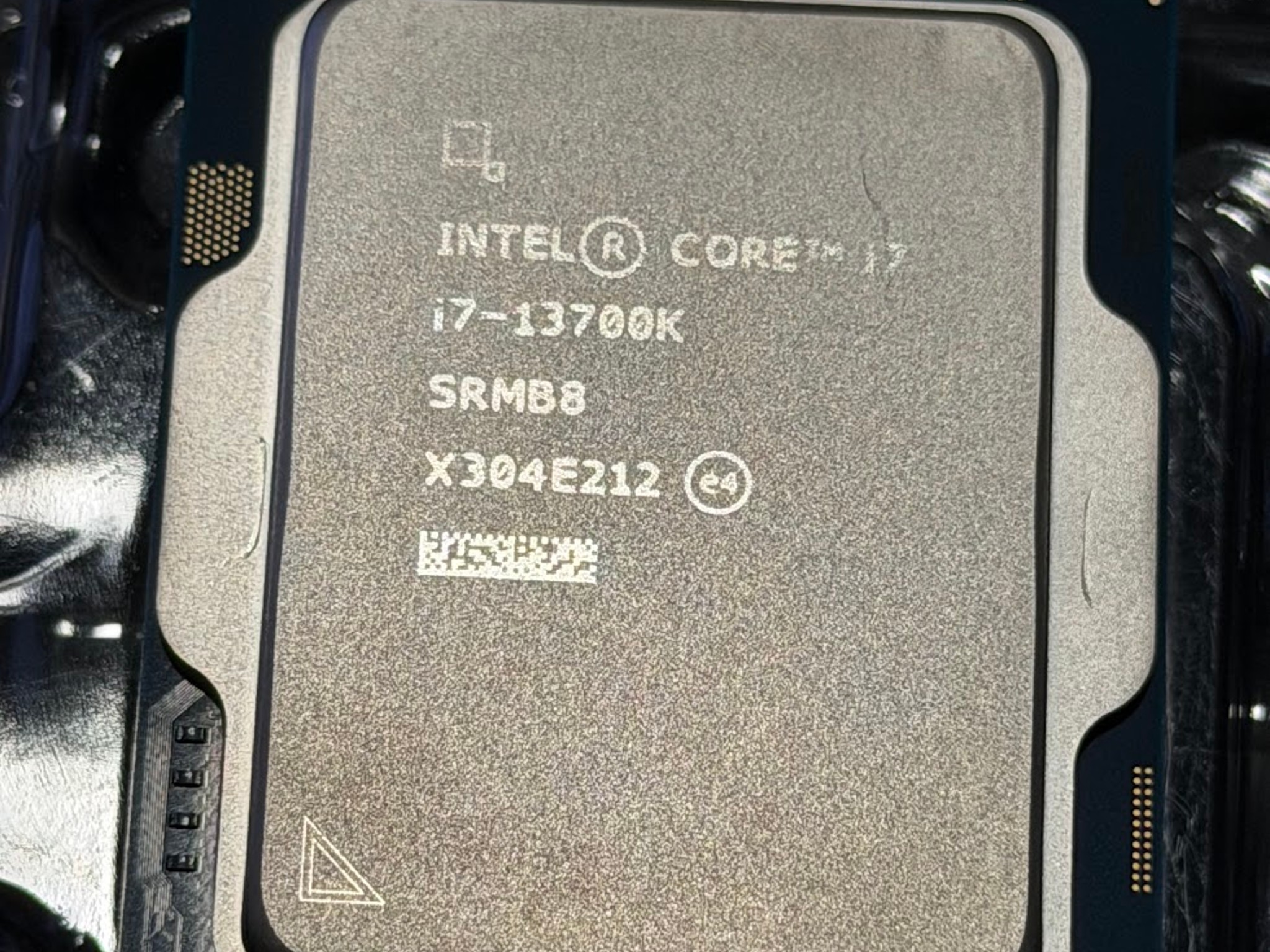Intel i7-13700K