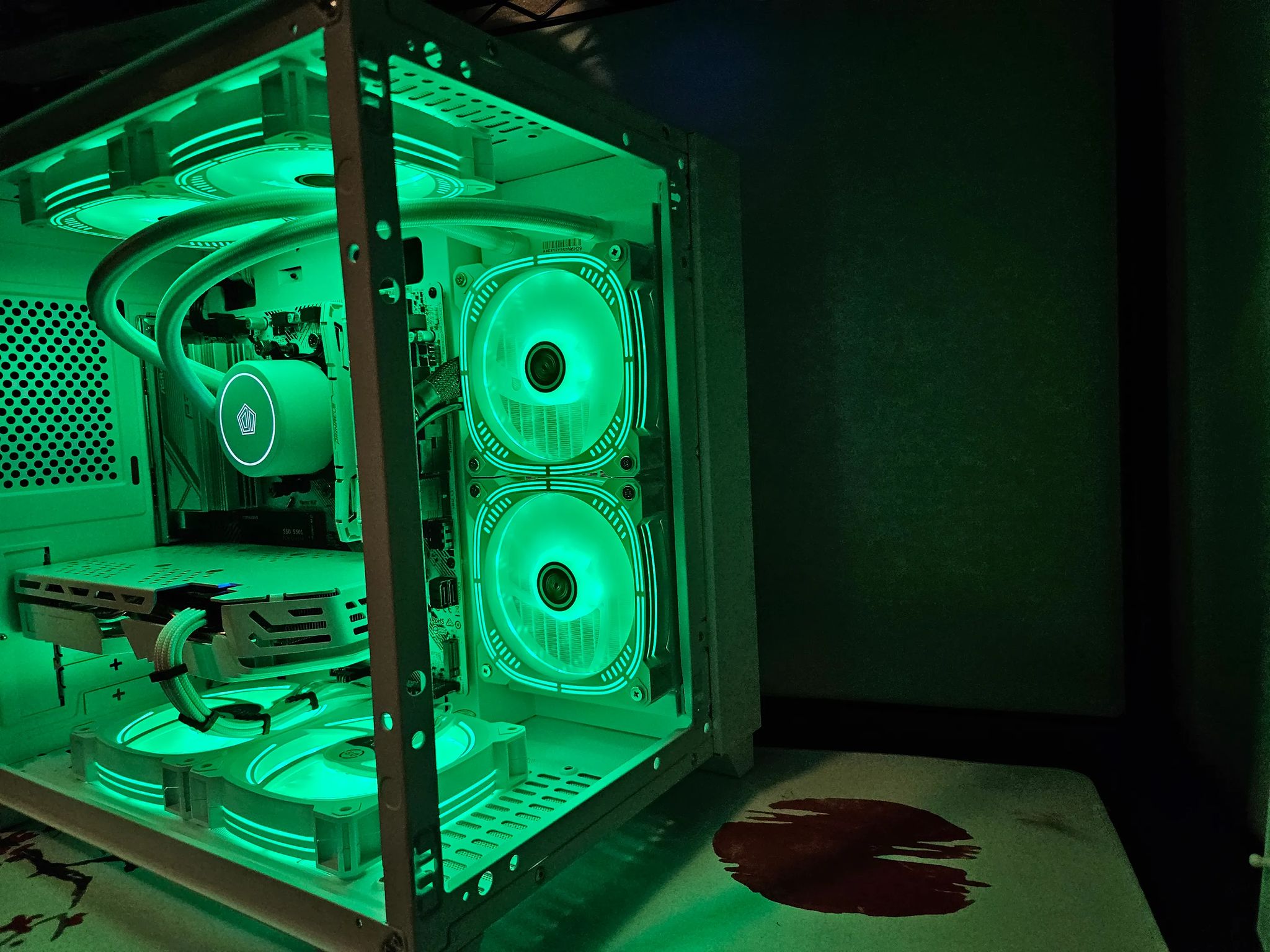 Arctic Rig Ryzen 5 5500 / 32GB DDR4/ 1TB SSD / Rx 6600