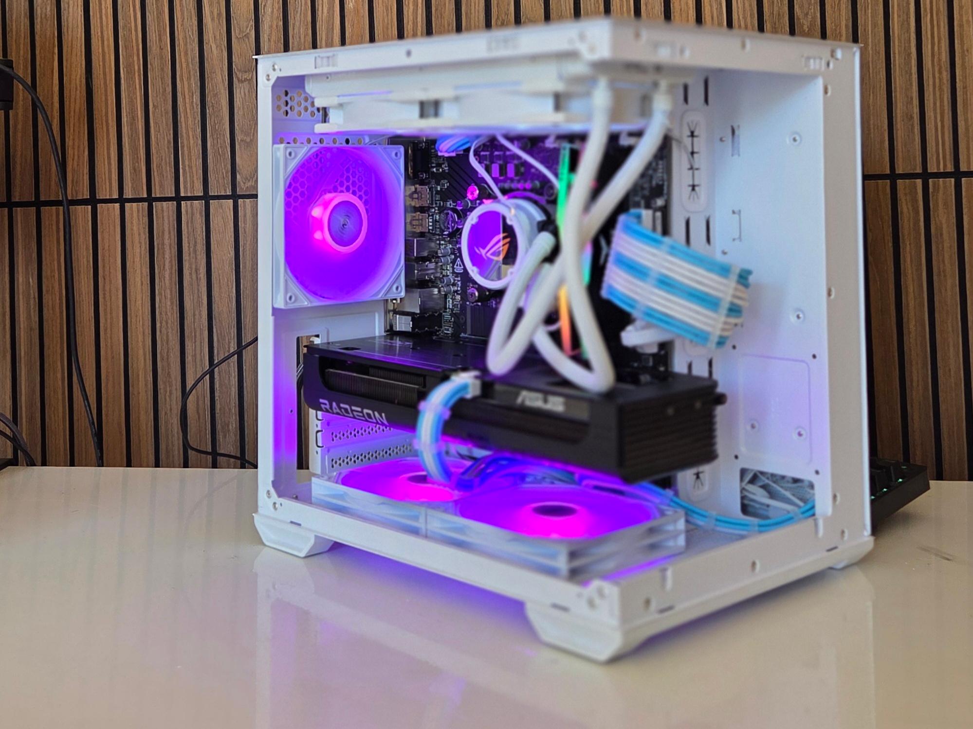 White gaming Pc | RX 9060Xt 16GB | 12600K | DDR4/5 |32GB RAM | 1TB | Windows 11 |