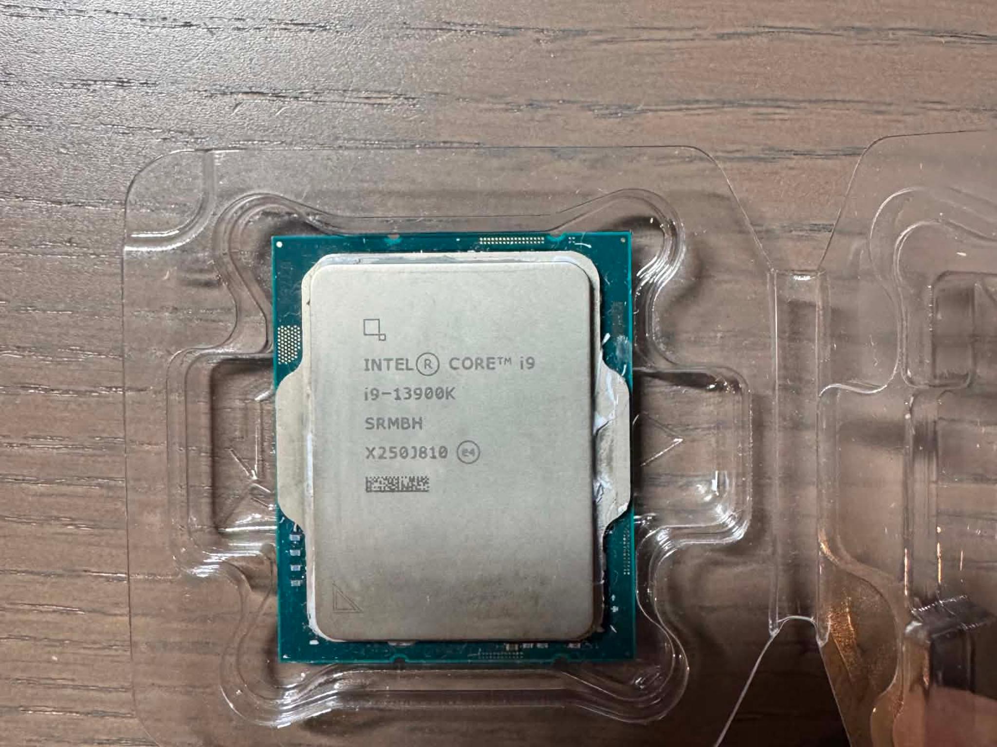 Intel Core i9-13900K Desktop Processor 24 Cores 5.8 GHz LGA 1700 36MB