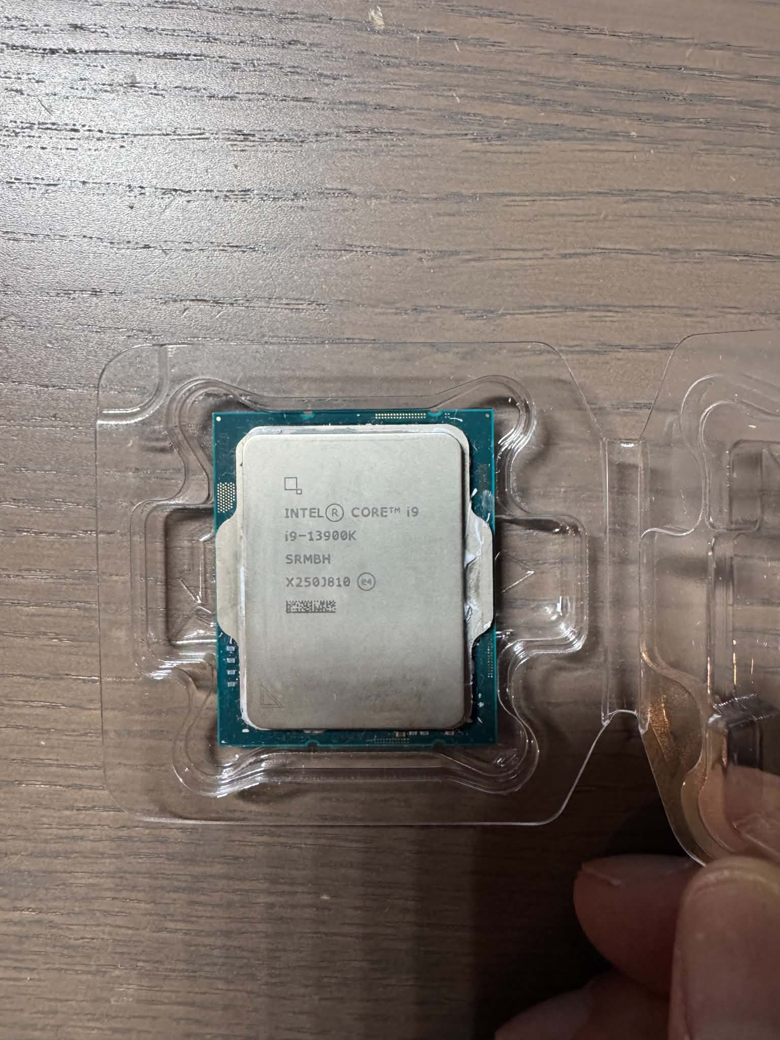 Intel Core i9-13900K Desktop Processor 24 Cores 5.8 GHz LGA 1700 36MB