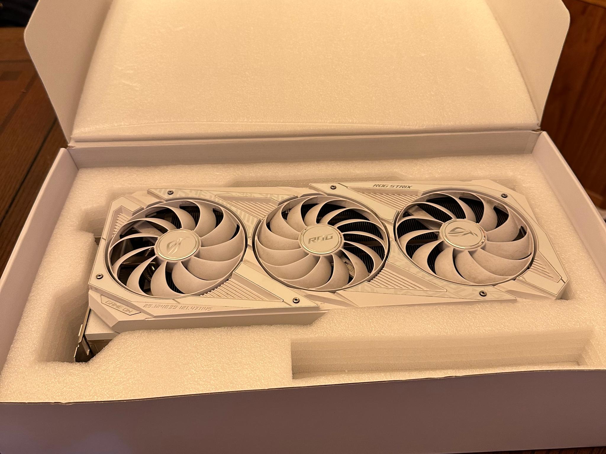 ASUS ROG STRIX NVIDIA GeForce RTX 3090- PCIe 4.0, 24GB GDDR6X WHITE