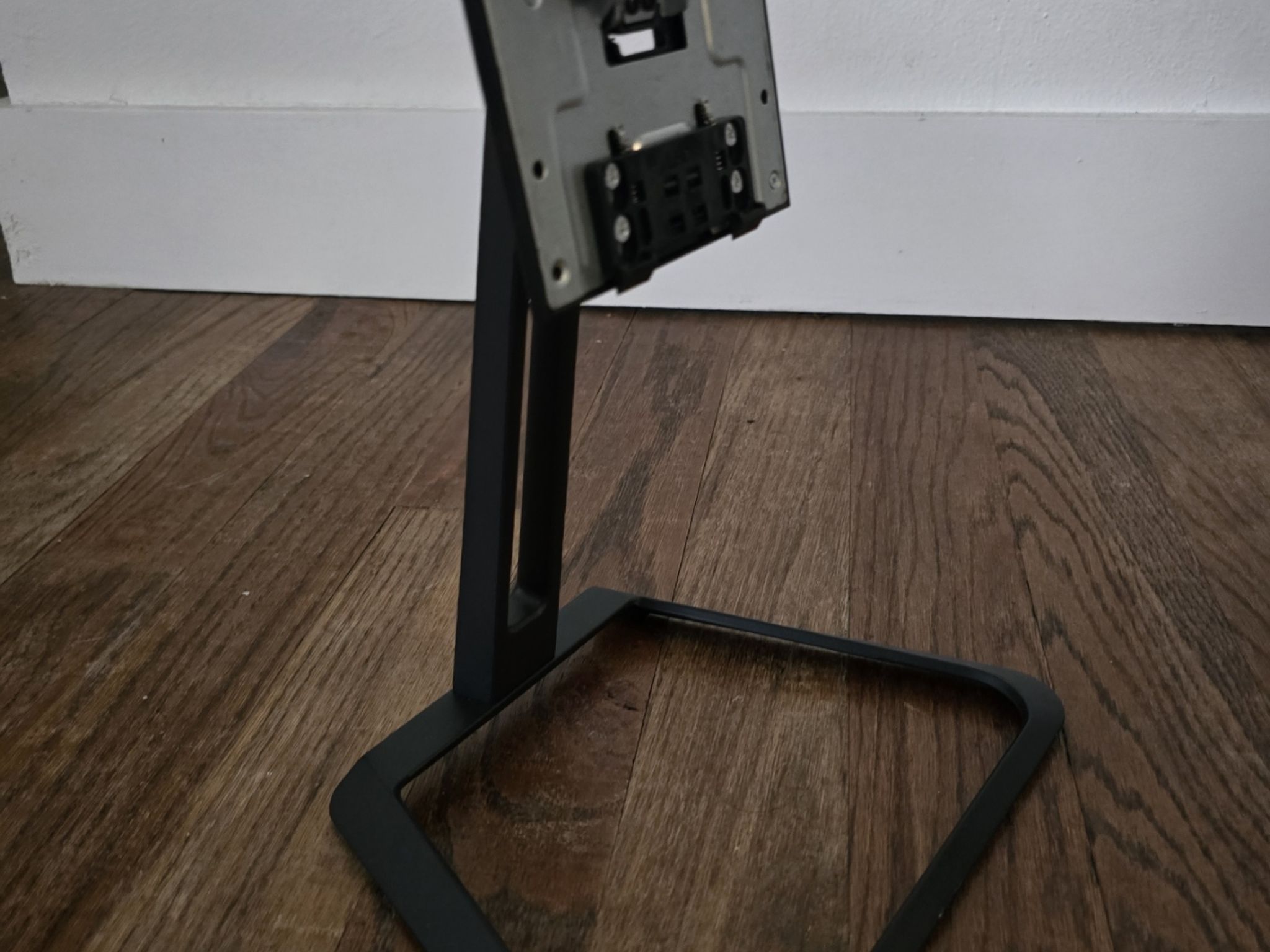 🔥 Sceptre 27” 4K 70Hz IPS Monitor | 99% sRGB | Built-in Speakers | Excellent Condition!