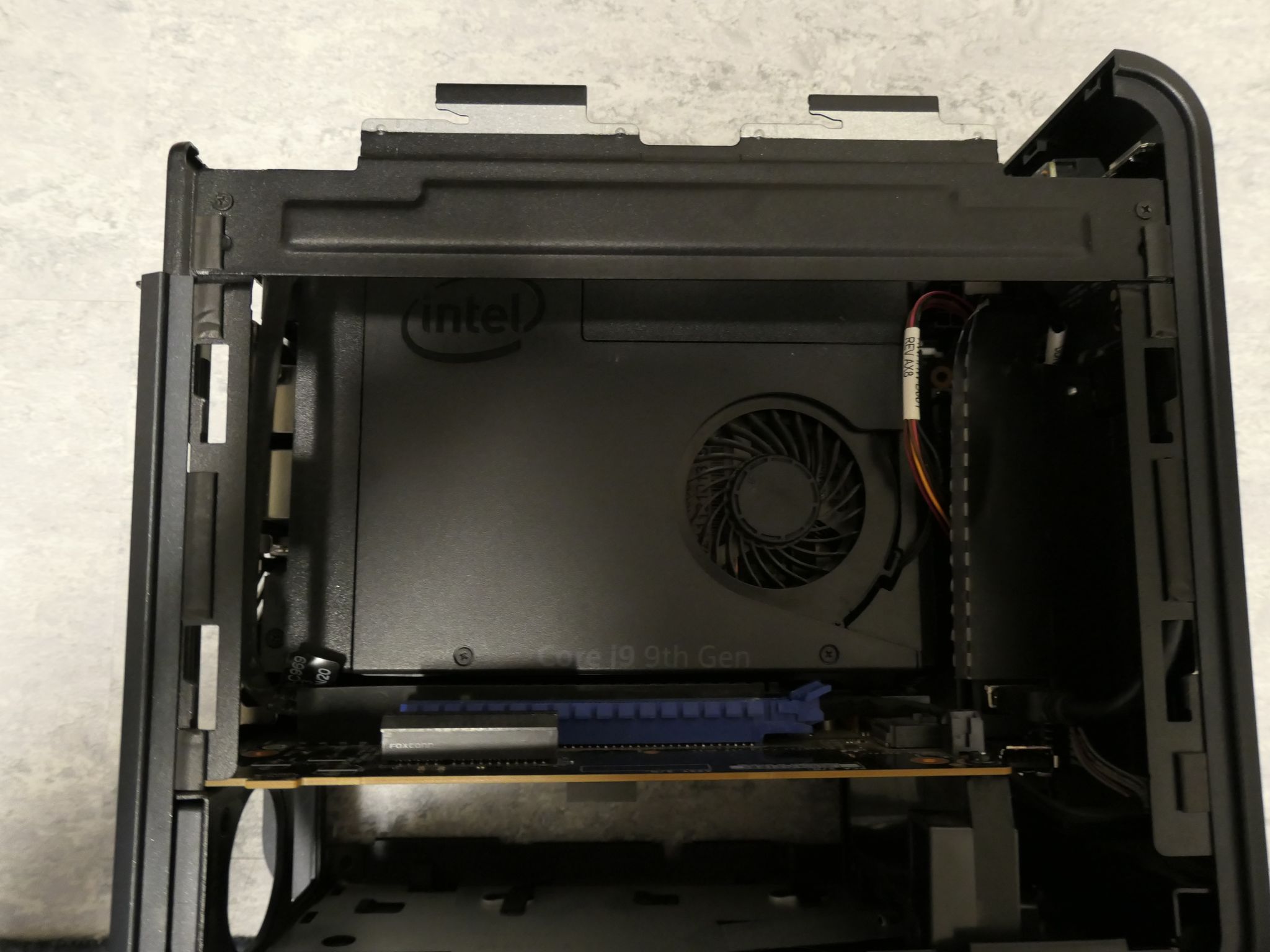 Intel NUC 9 Extreme Kit - Intel BXNUC9i9QNX1 (32GB Ram, 3TB NVME) - NO PSU