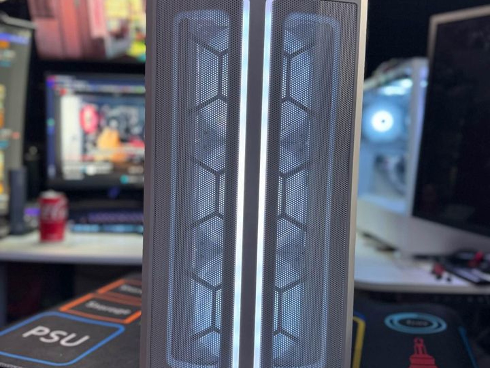 All white RGB Gaming PC - Ryzen 5 2600X - GTX 1070 - 32GB DDR4 - 512GB NvMe SSD