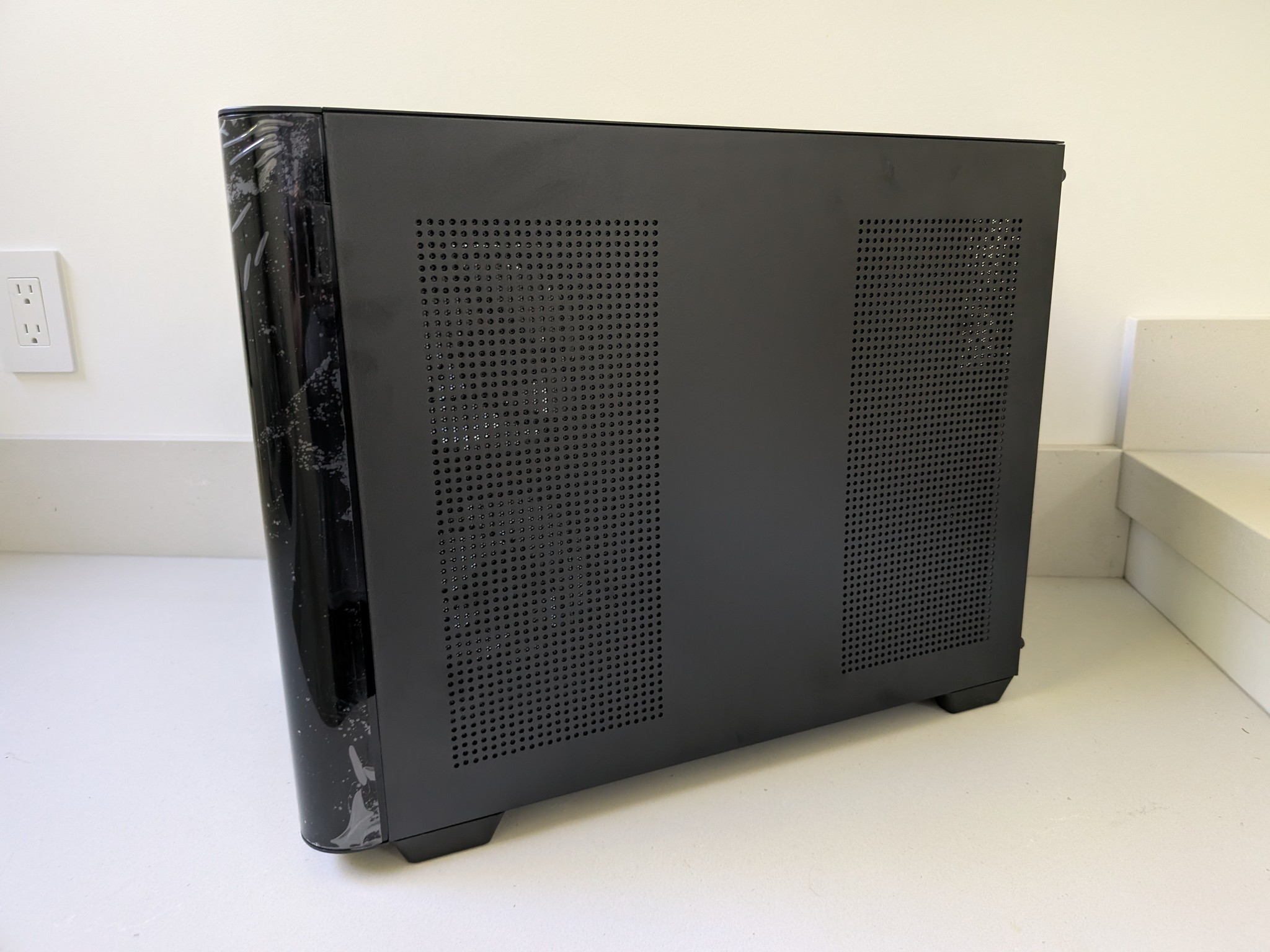 The Morningstar - RTX 5070, Ryzen 5 7600X3D, 32 GB DDR5, 4 TB Gen 5 NVME, Liquid Cooled, RGB