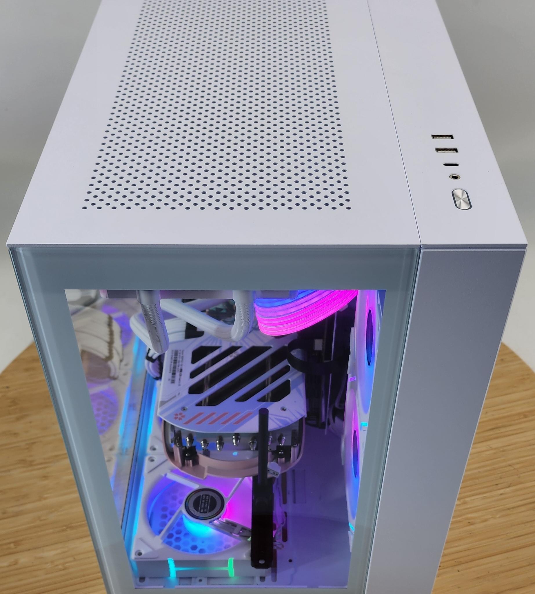 Gaming PC Ryzen 7 7800X3D 32GB RAM 2TB SSD RX 9070 XT 16GB Windows 11 Computer