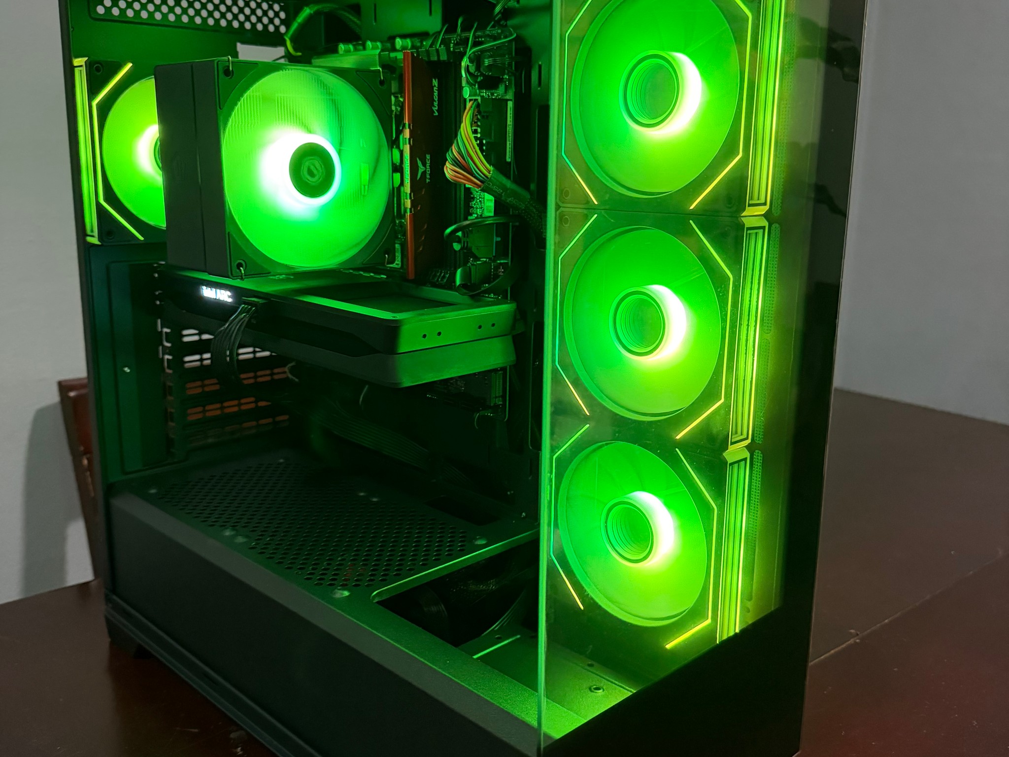 I5 12400F - Intel Arc B580 12gb - 16gb ddr4 3200mhz - 512gb m.2 ssd - windows 10 - custom gaming pc