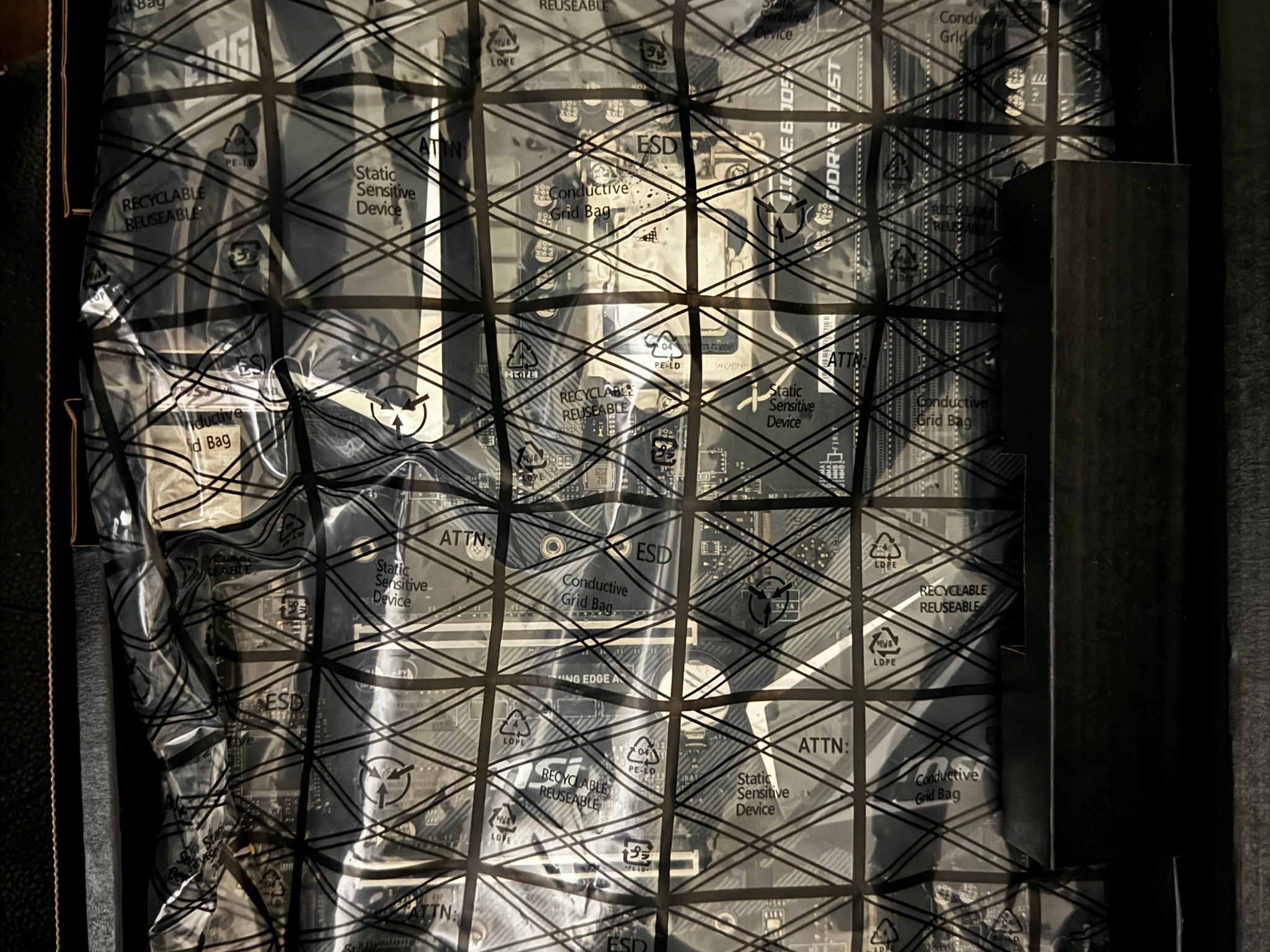 MSI MPG Z390 Gaming Edge AC + i5-8600