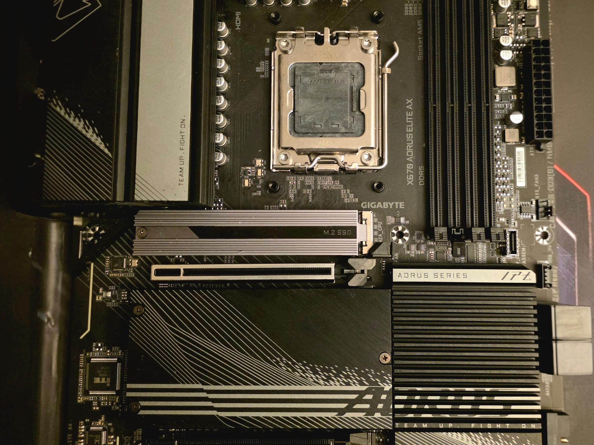 GIGABYTE X670 AORUS ELITE AX AM5 ATX AMD Motherboard