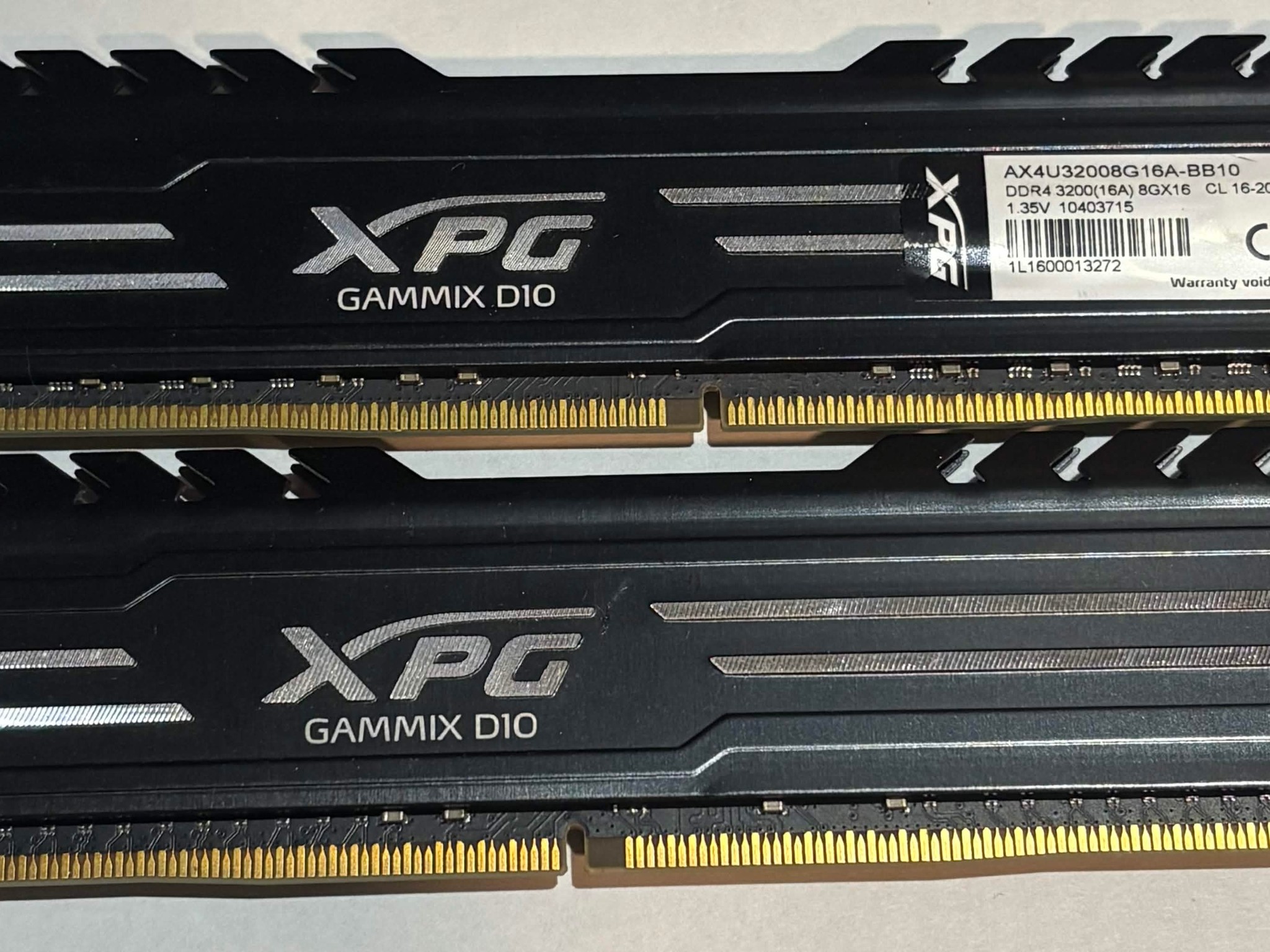 XPG Gammix D10 16GB (2x8GB) DDR4 3200MHz CL16 Gaming Memory Kit | Tested Working