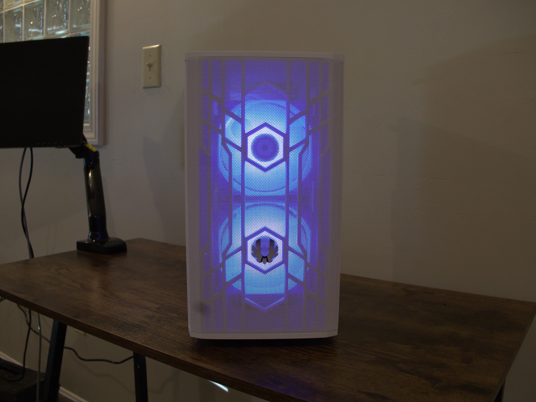 White Gaming PC – RTX 2060 • Ryzen 5 5500 • 16GB RAM • 1TB Samsung SSD