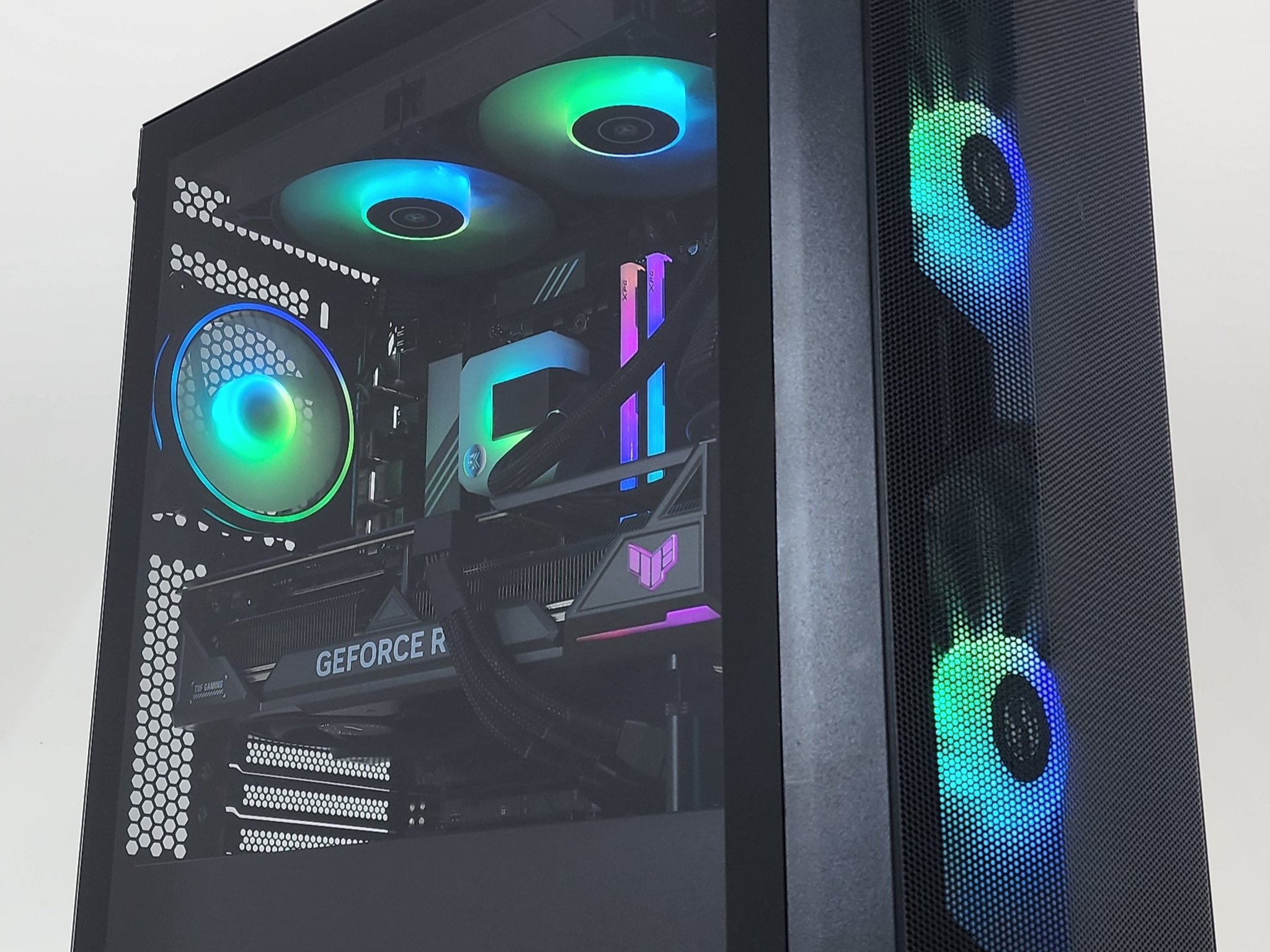 Gaming PC Ryzen 9 7950X 32GB RAM 2TB SSD RTX 4080 16GB Windows 11 Computer