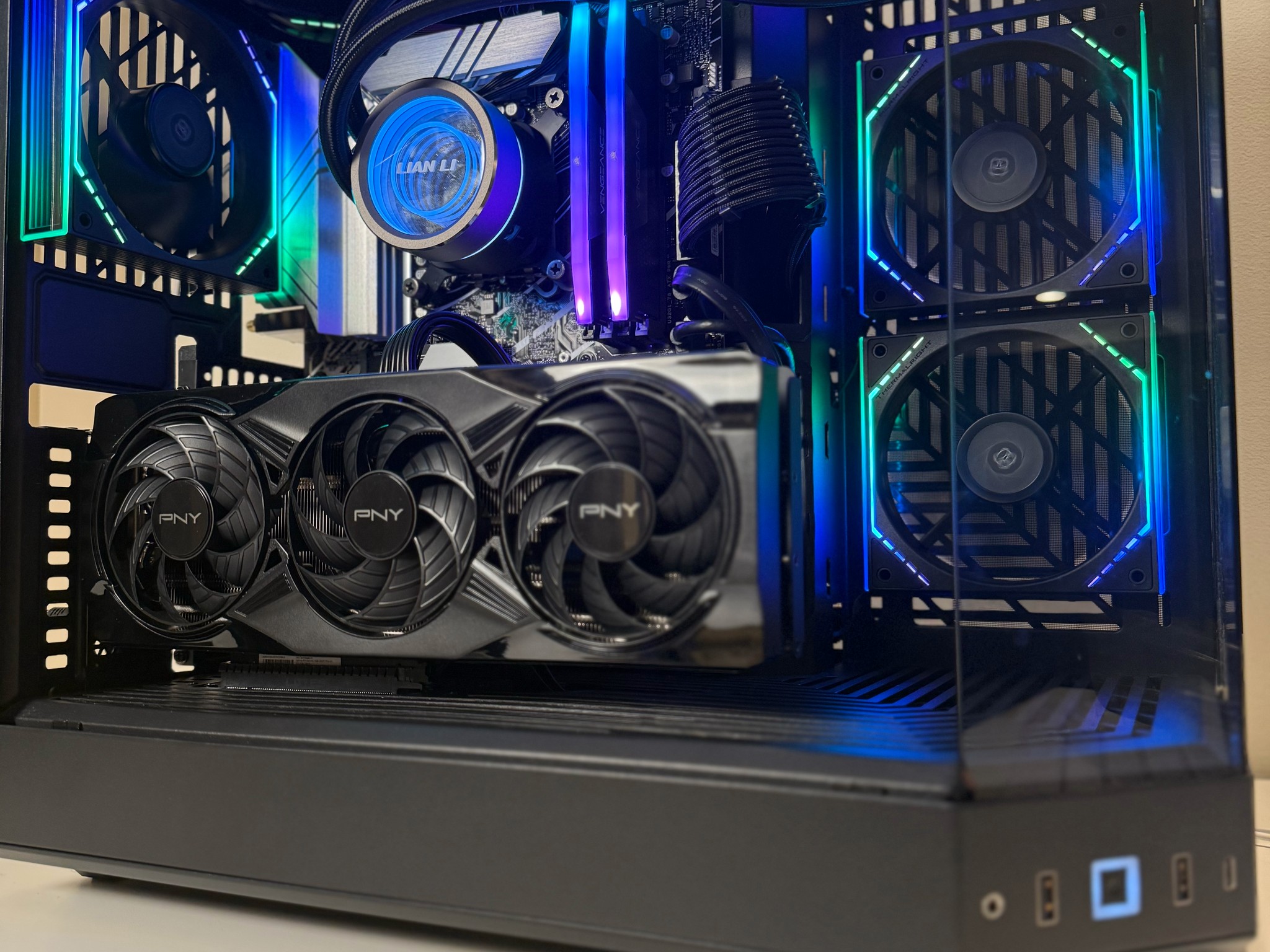 RTX 5070 | Intel i5 14600K | 32gb DDR5 | 1tb NVME 🖤