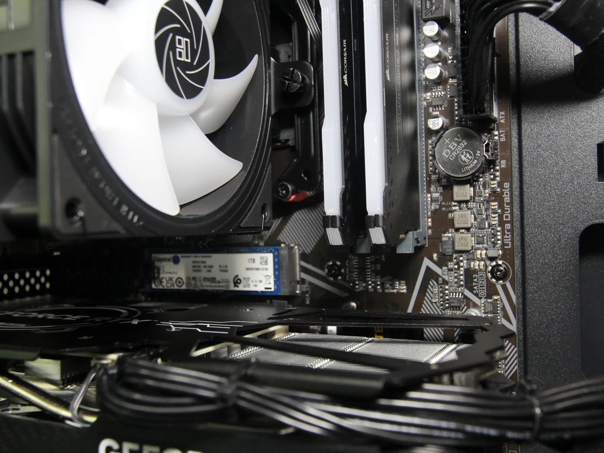 Custom Gaming PC / AMD Ryzen 5 5600X / RTX 4060 / 16GB / 1TB / Windows 10 Pro