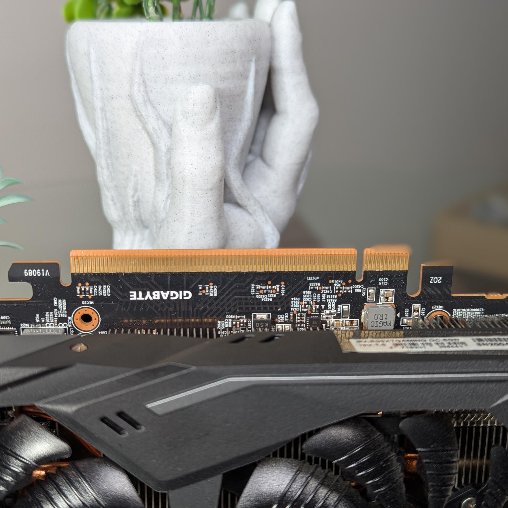Gigabyte RX 5600XT | Please Read Description | Powers On | No Video signal